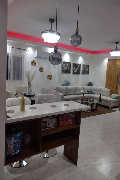 Yakimel Airbnb Villa *