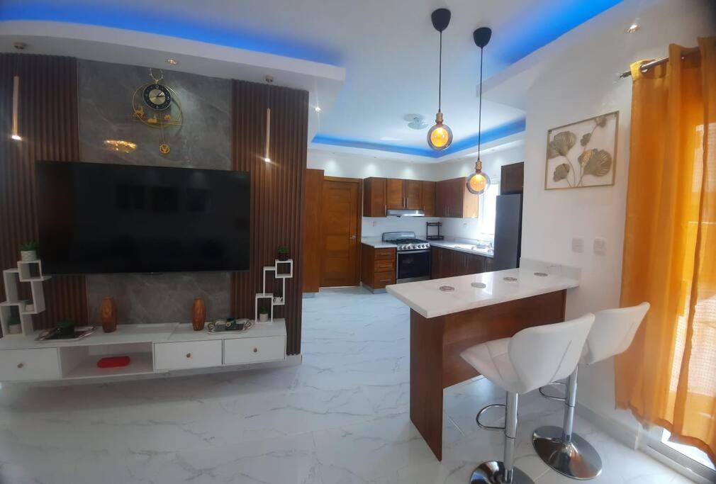 Yakimel Airbnb Villa *