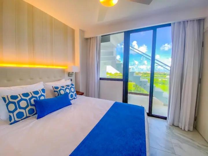 Cana Rock Star Infinity Pool, Golf & Club * Punta Cana