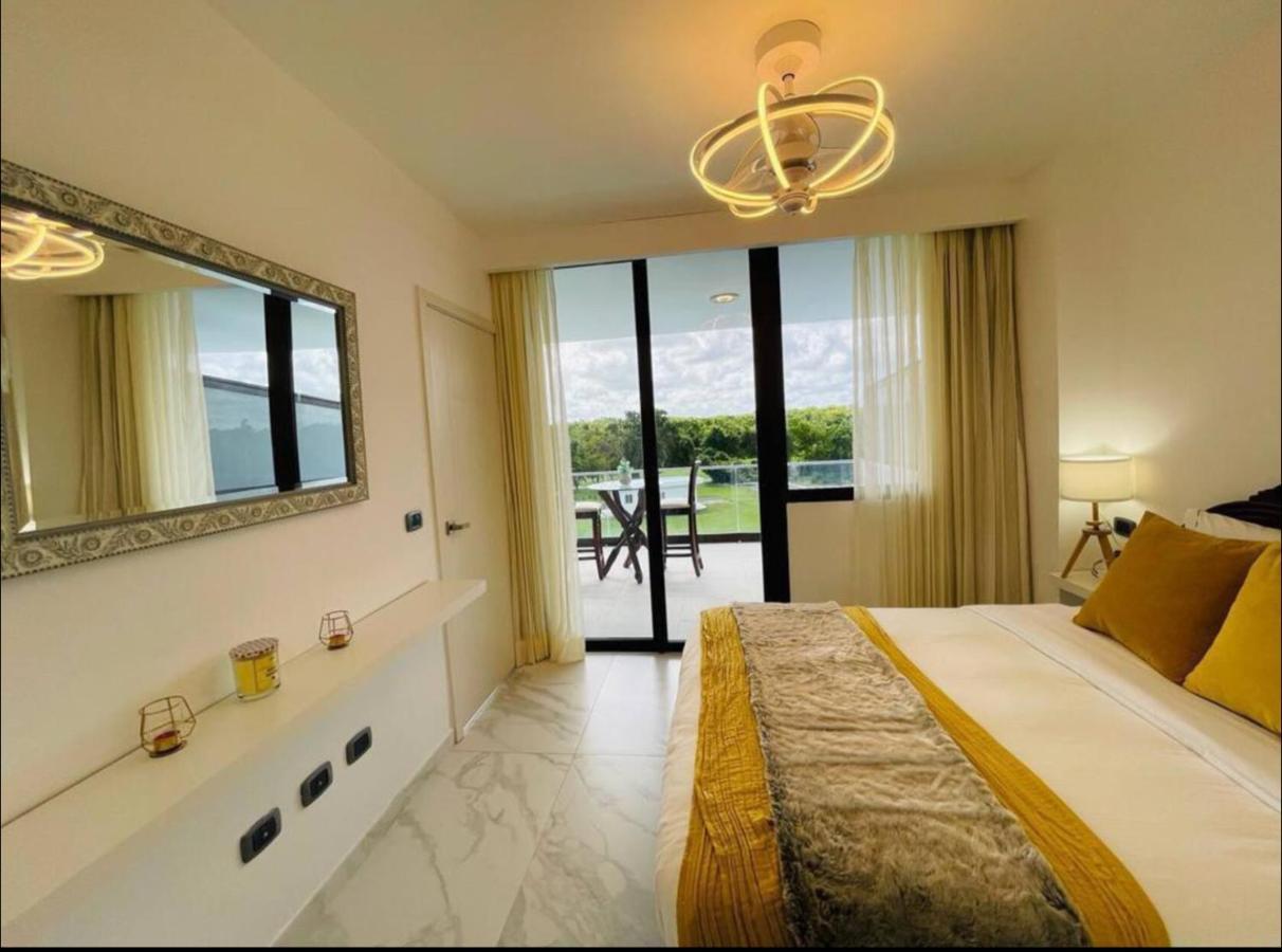 Cana Rock Star Infinity Pool, Golf & Club Apartamento