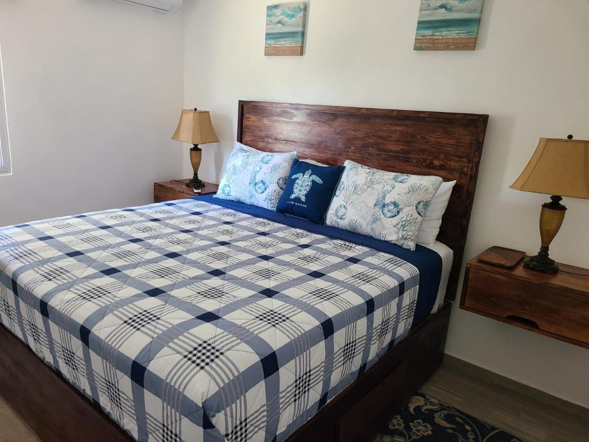 Apartment Cozy 2 Bedroom 7 Minutes Walk To Beach. *