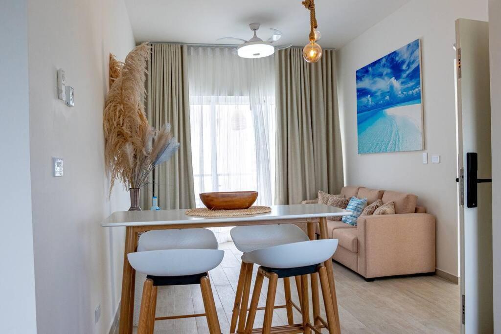 Apartamento One Bedroom Condo-