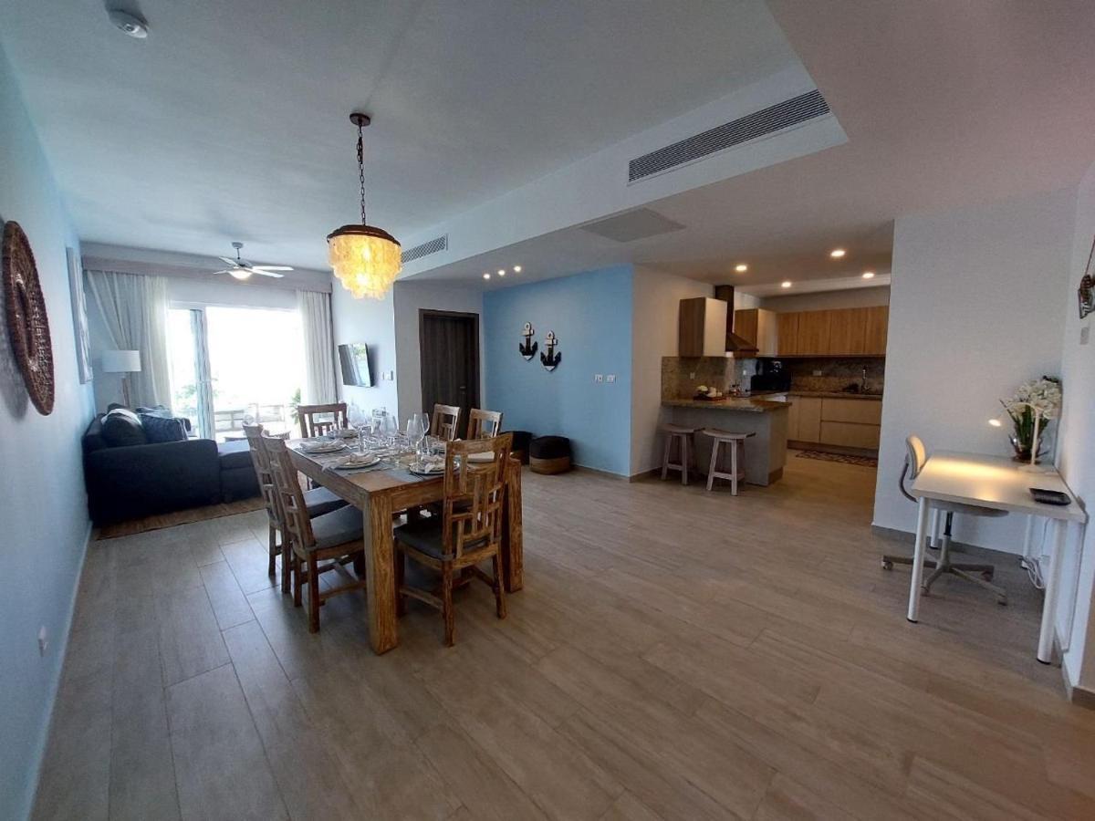 Beach-style 2br Across From Hard Rock