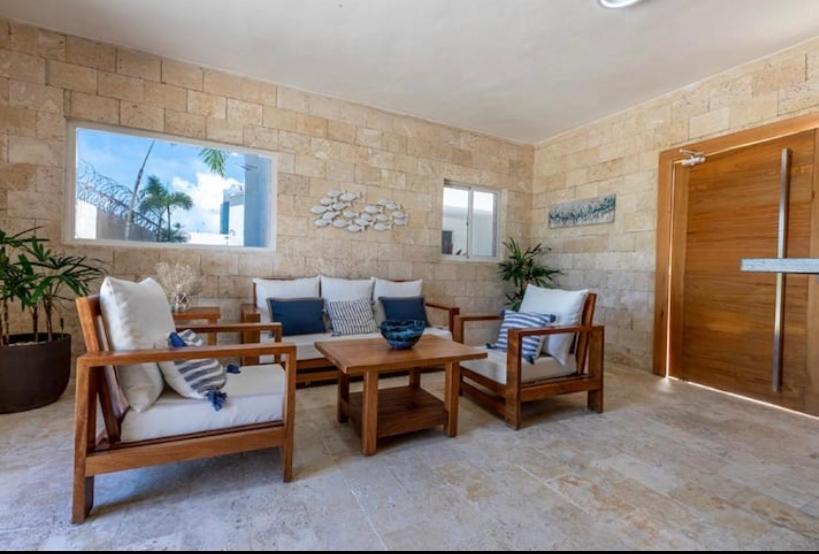 Cozy 2 Bedroom 7 Minutes Walk To Beach. * Punta Cana