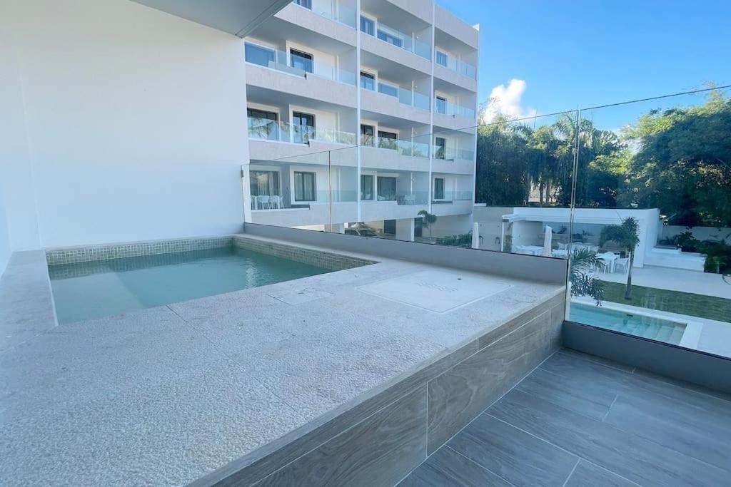 Tropical Deluxe 2 Bedroom Unit With Jacuzzi Apartment