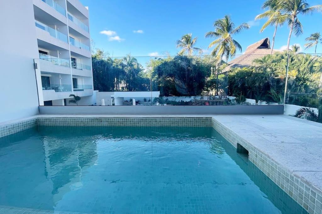Tropical Deluxe 2 Bedroom Unit With Jacuzzi Apartment