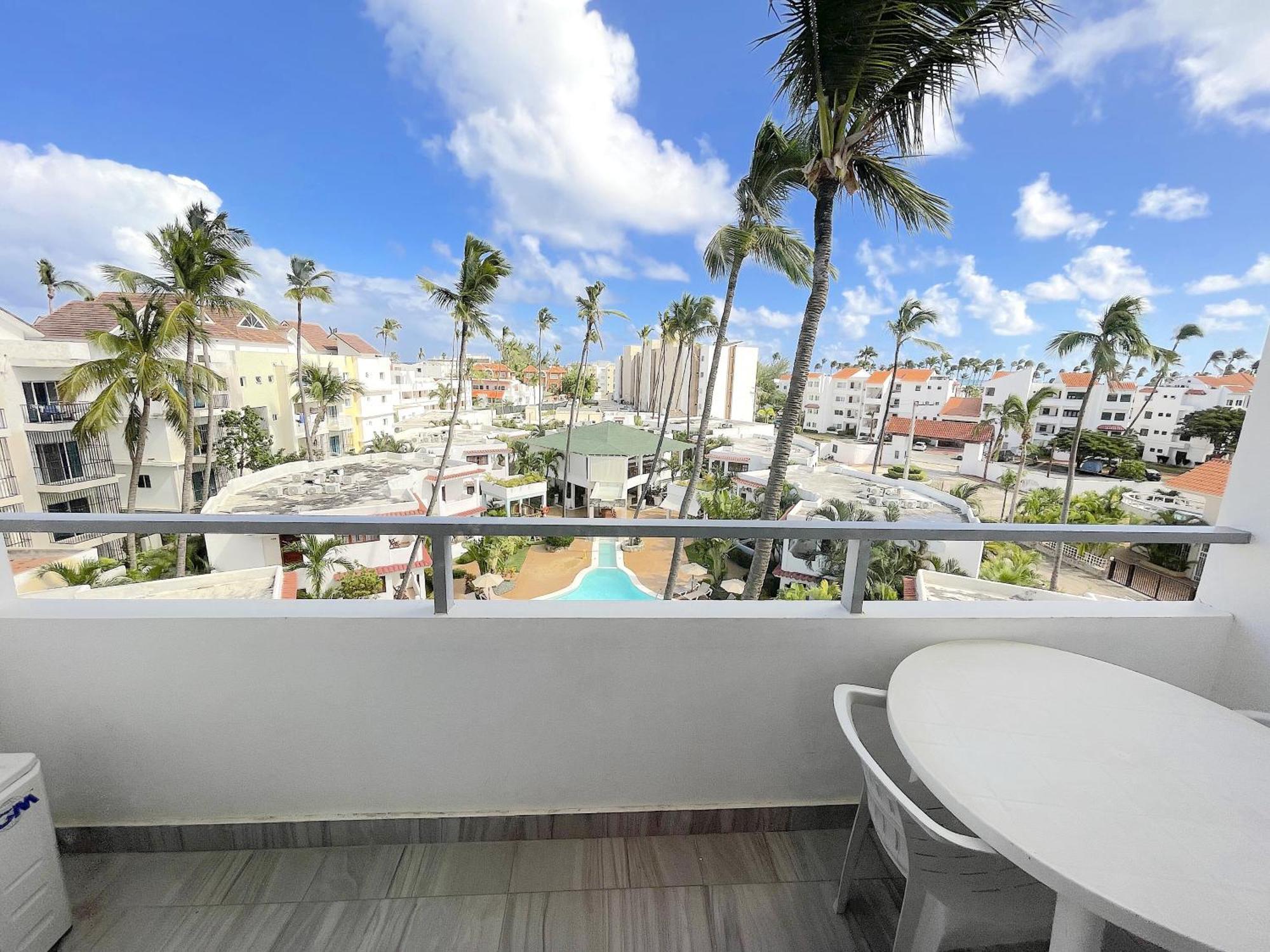 Hotel Rooftop Pool Ducassi Tropicana Studio Suites Deluxe Club & Punta Cana