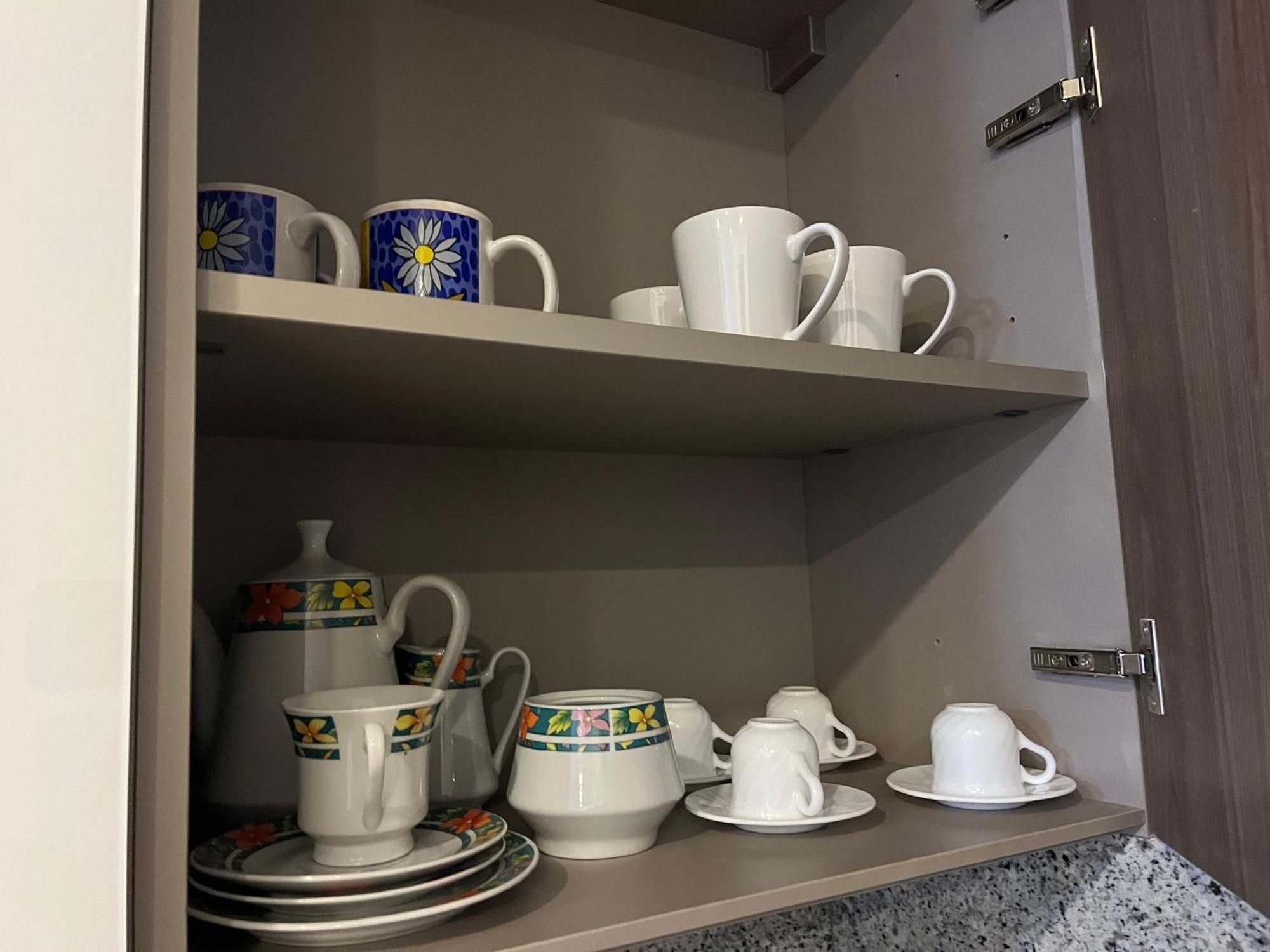 Apartamento One Bedroom Condo- *