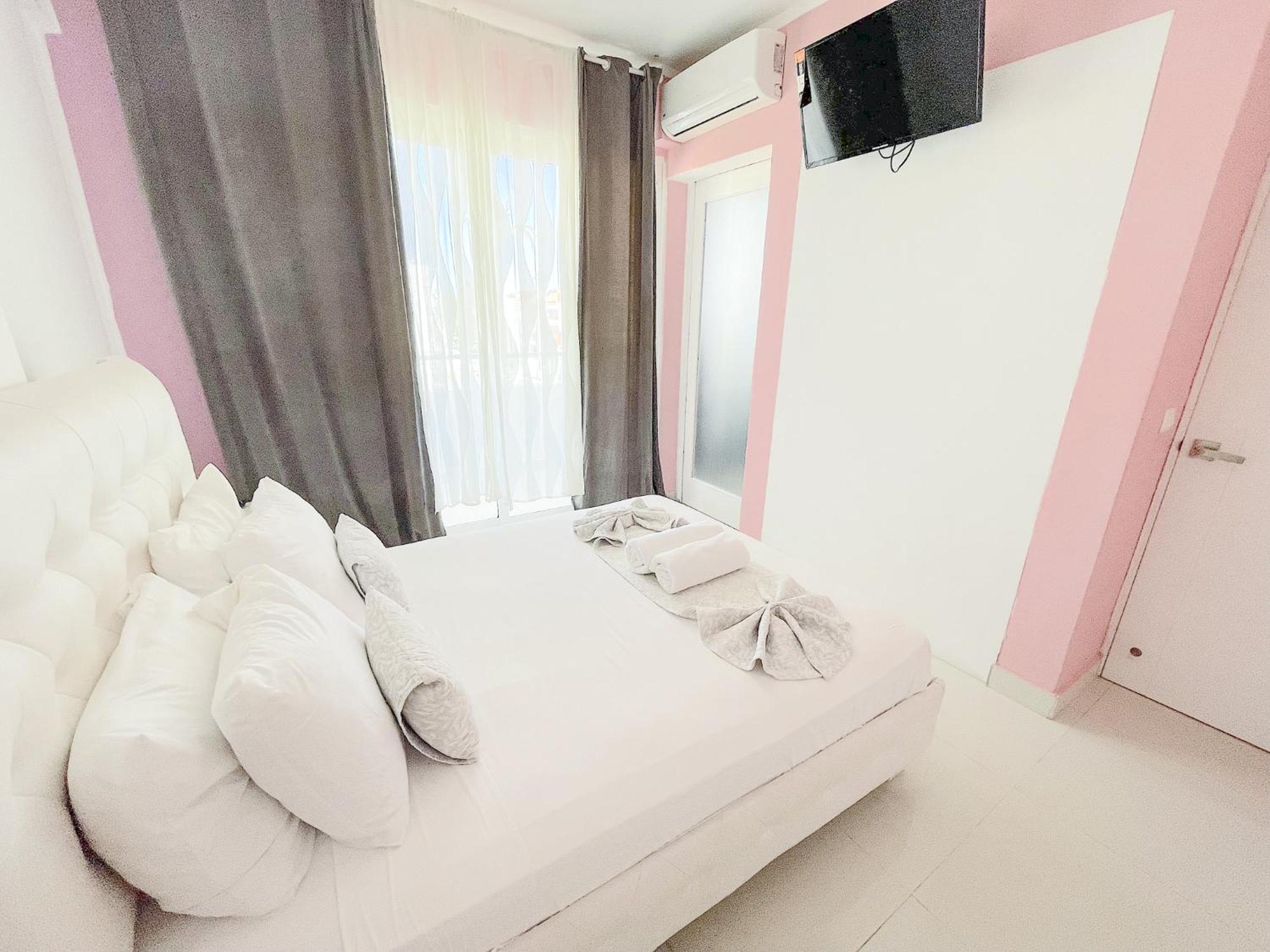 Ducassi & Beach - Playa Bavaro - Wifi - Parking - Rooftop Pool & Spa  * Punta Cana