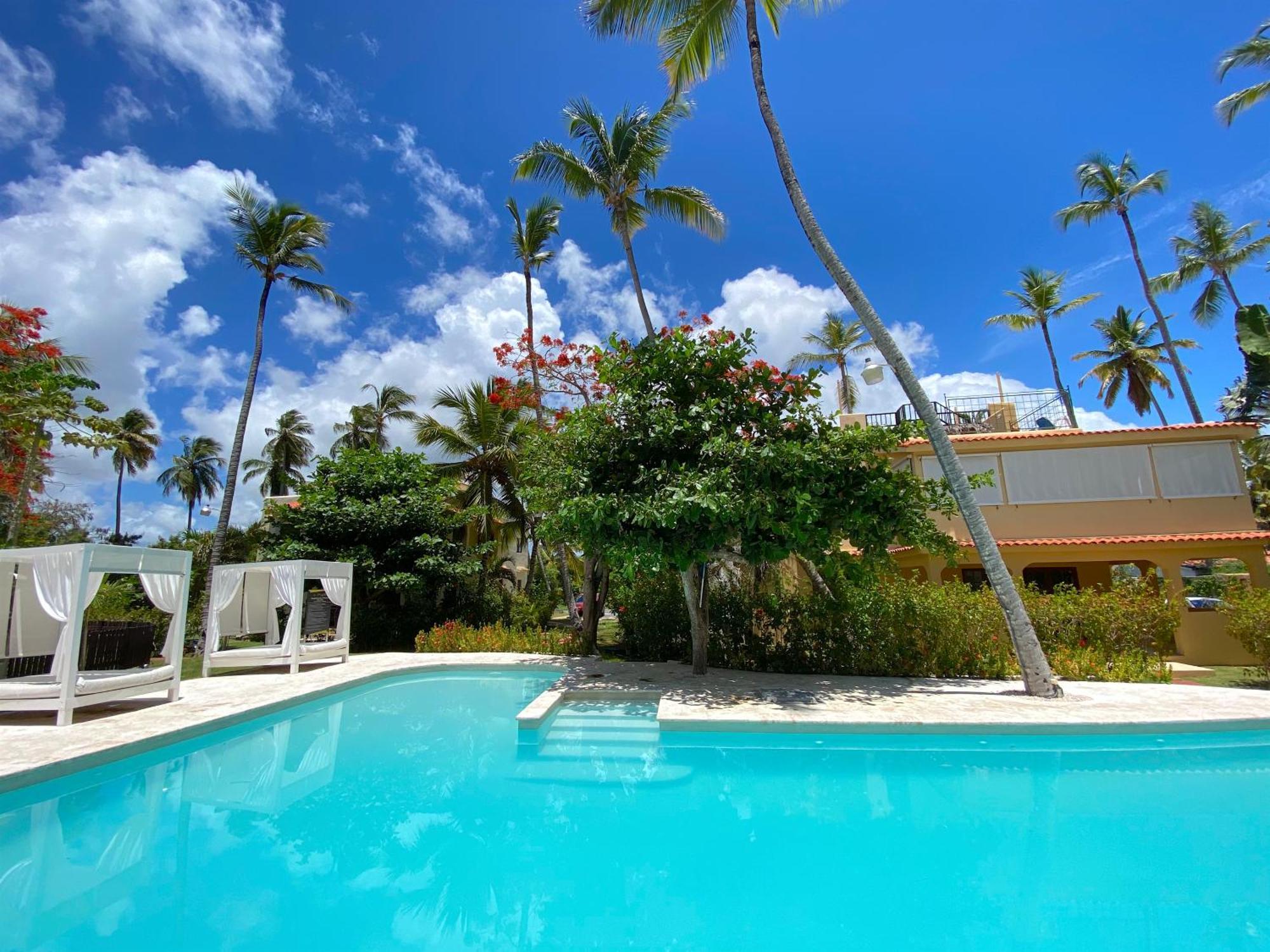 Hotel Tropical Village Playa Corales