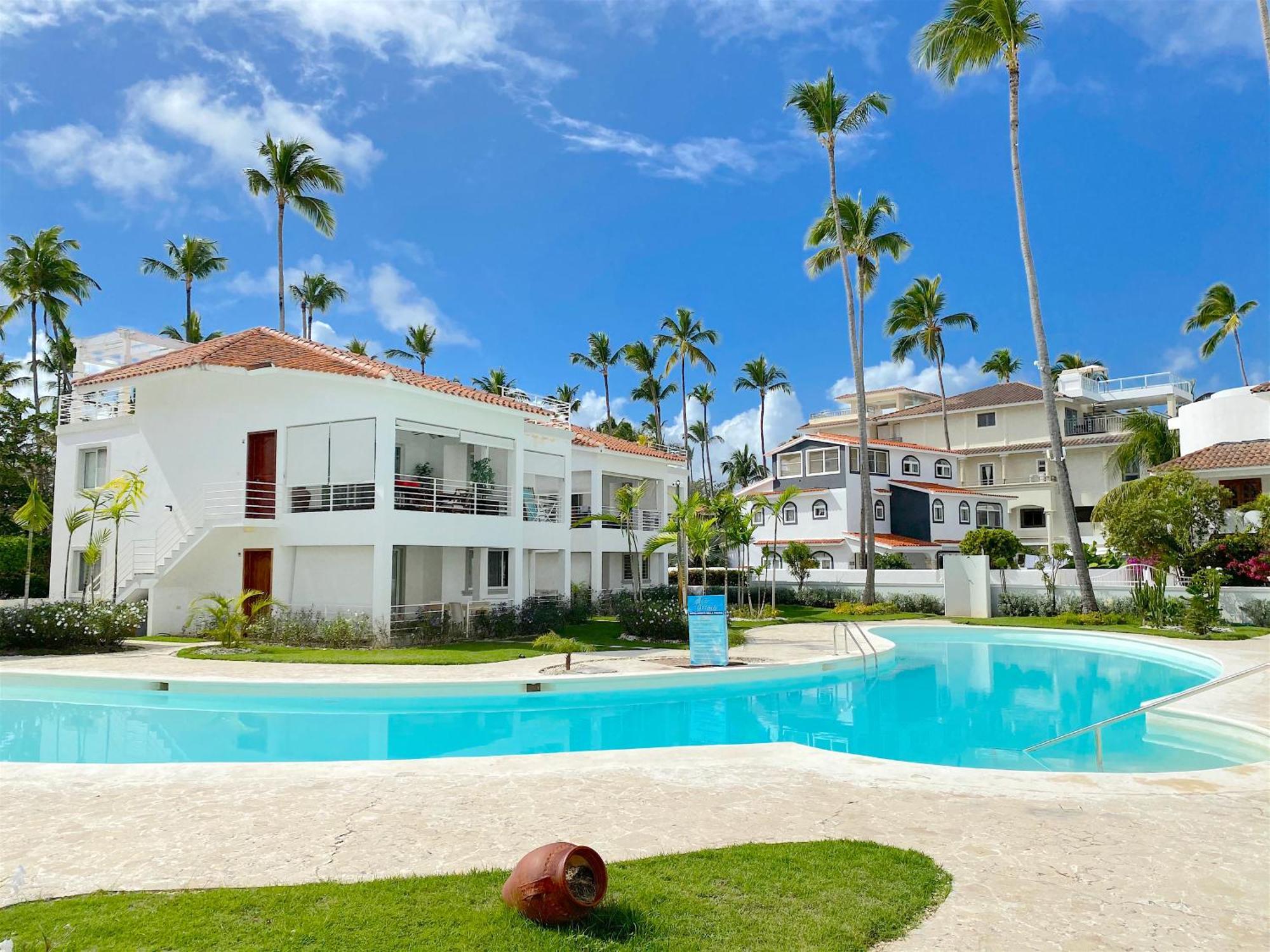 Tropical Village Playa Corales 5*