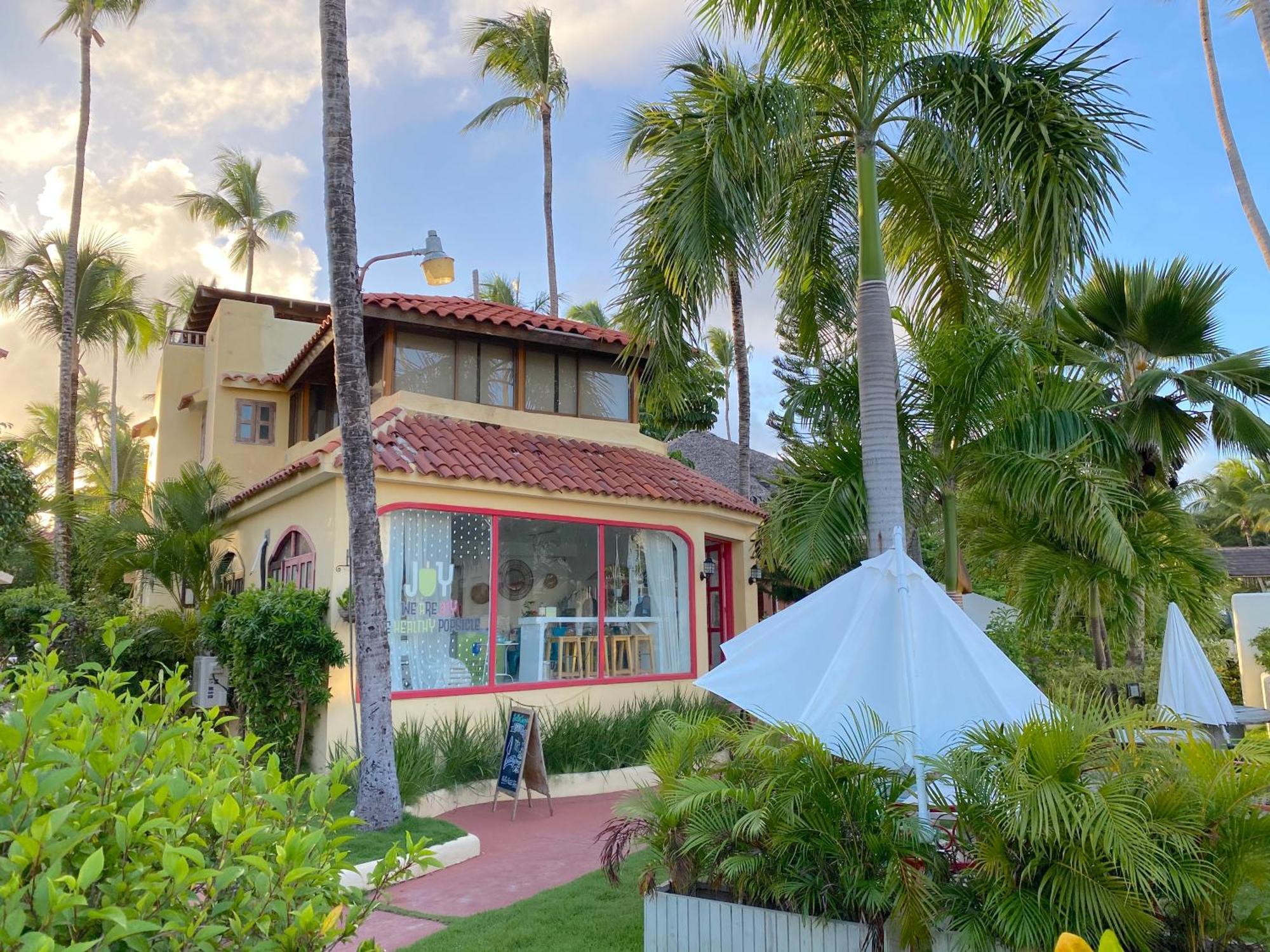 Tropical Village Playa Corales 5*