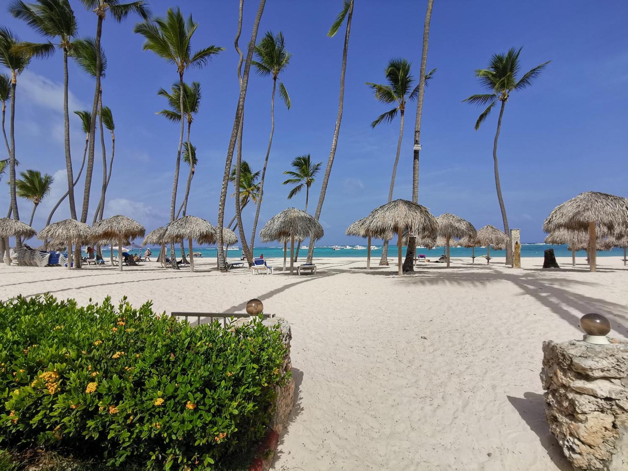 Tropical Village Playa Corales Hotel 5*