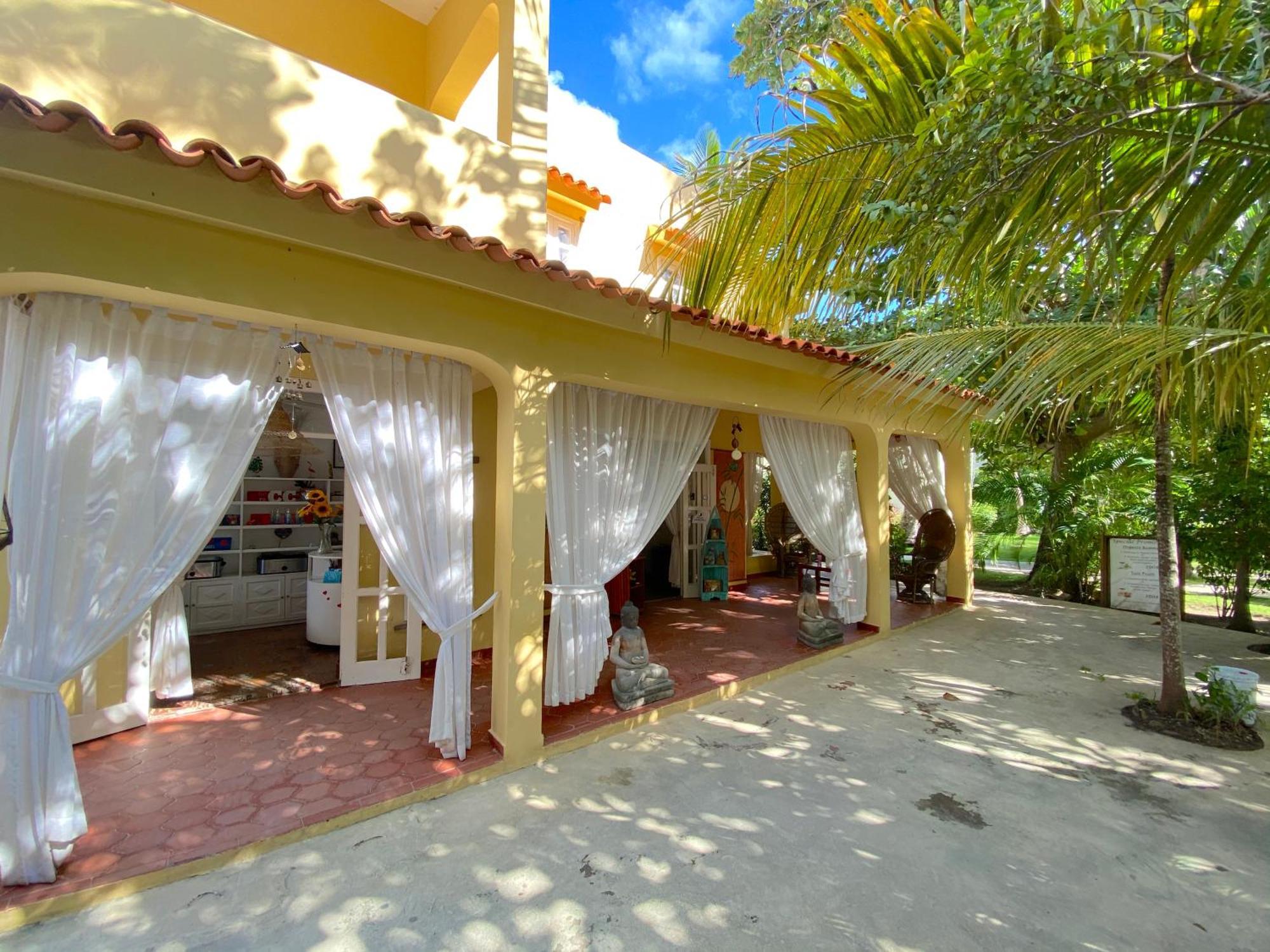 Tropical Village Playa Corales Hotel