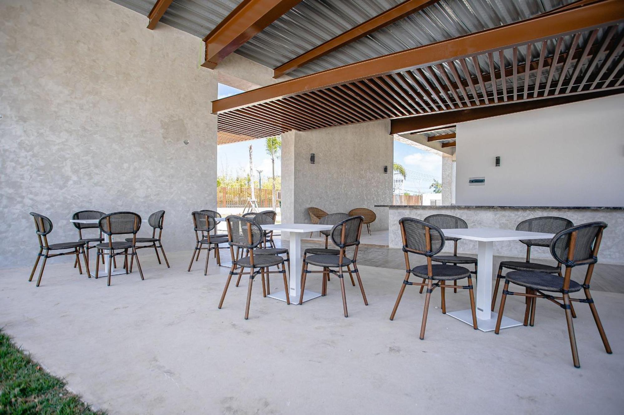 Apartamento Primer Piso Vista Piscina Gimnasio Cerca De Playa *