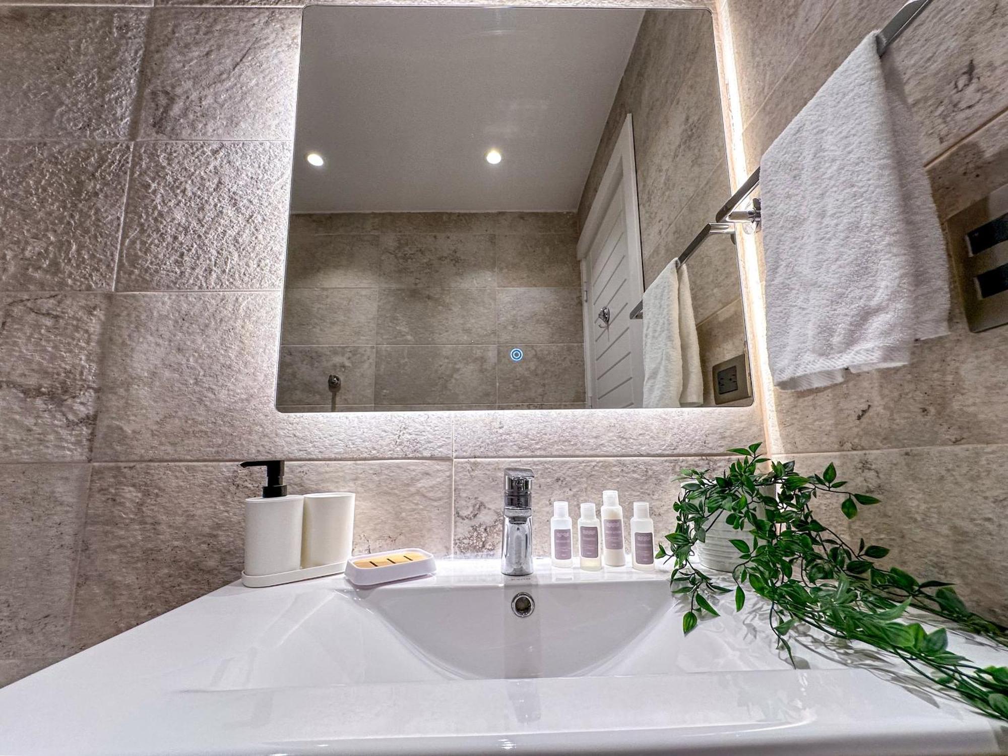Fantastic New Penthouse W Rooftop Picuzzi Apartamento *