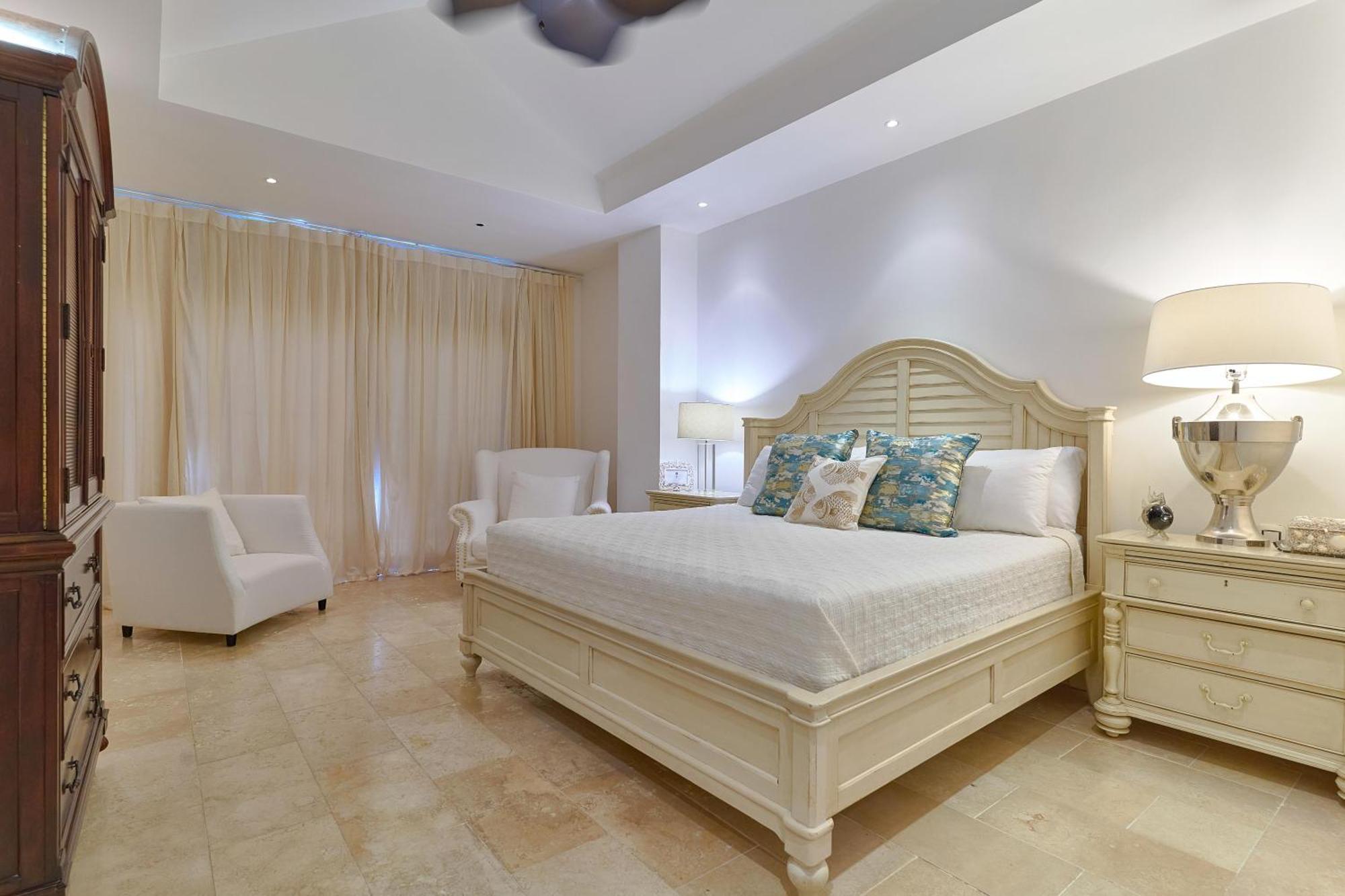 Stunning Beachfront Pent-house At Cap Cana, Apartment *