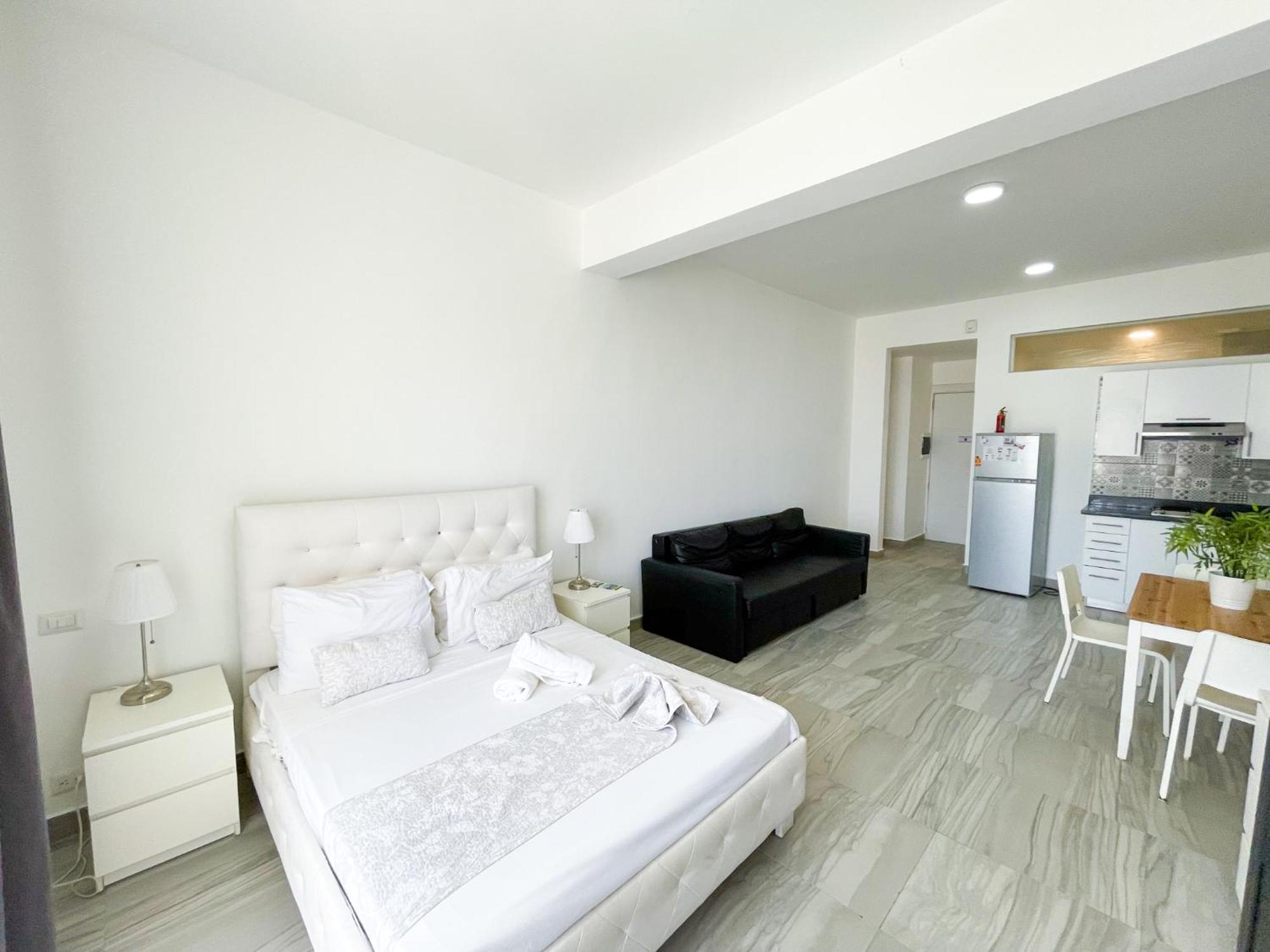 Ducassi Vacation - Bavaro Beach Club - Wifi - Parking Hotel