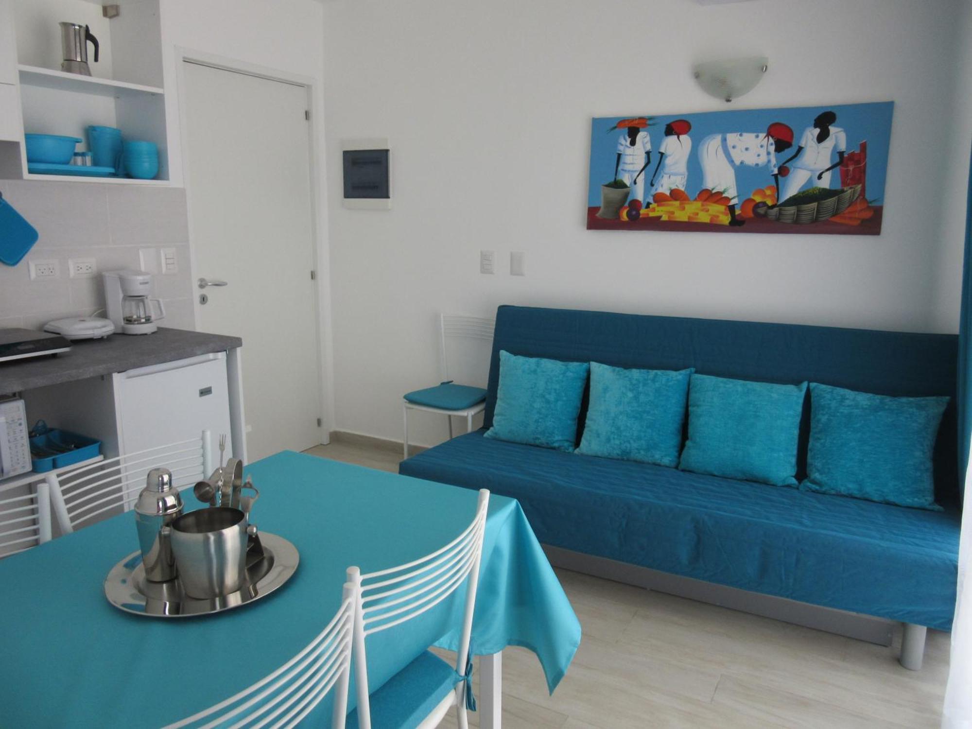 Seven Shades Of Coral Village - & Pool In A Close To The Beach Apartment