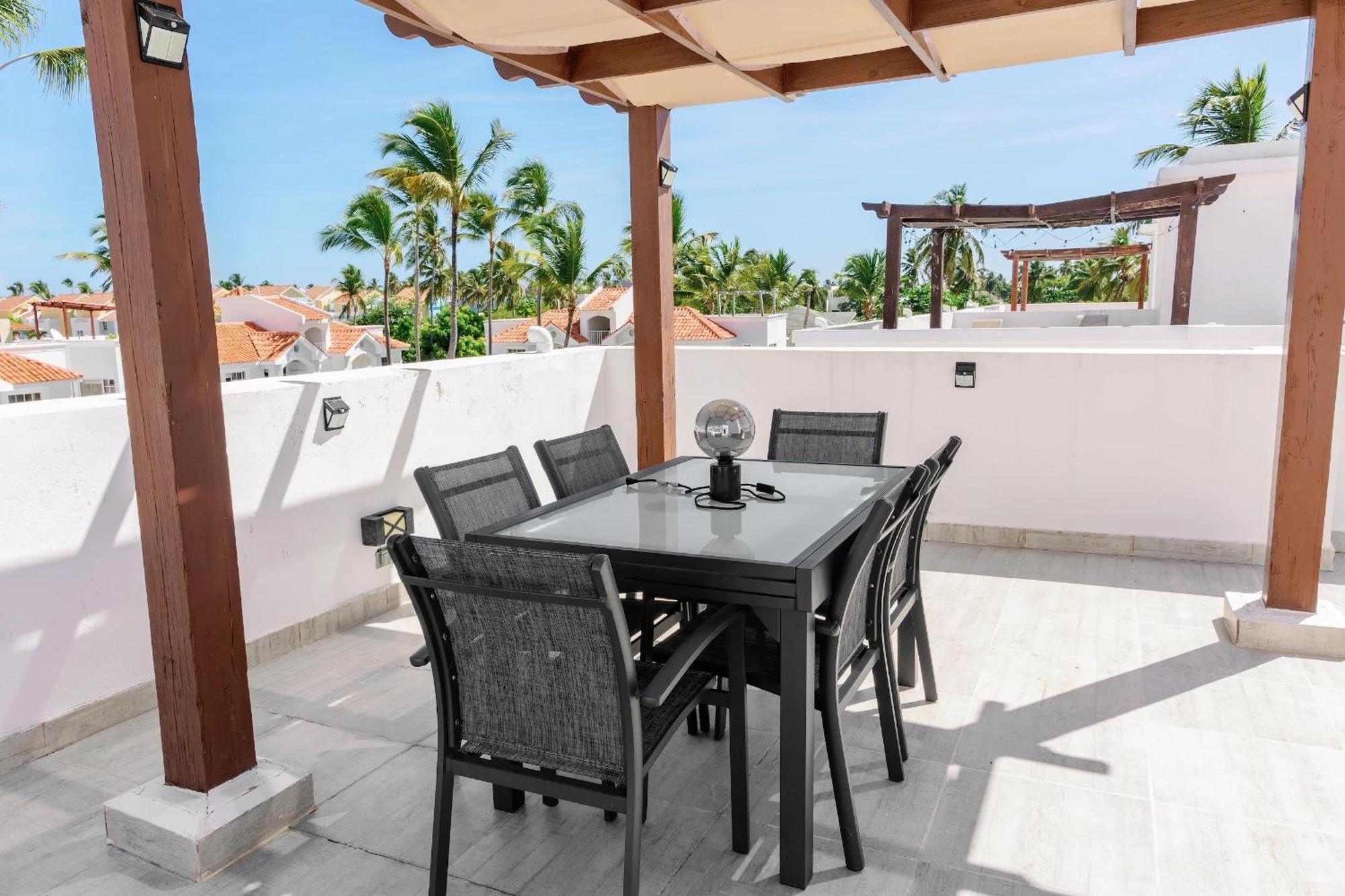 Corte Sea A302, Luxury Penthouse