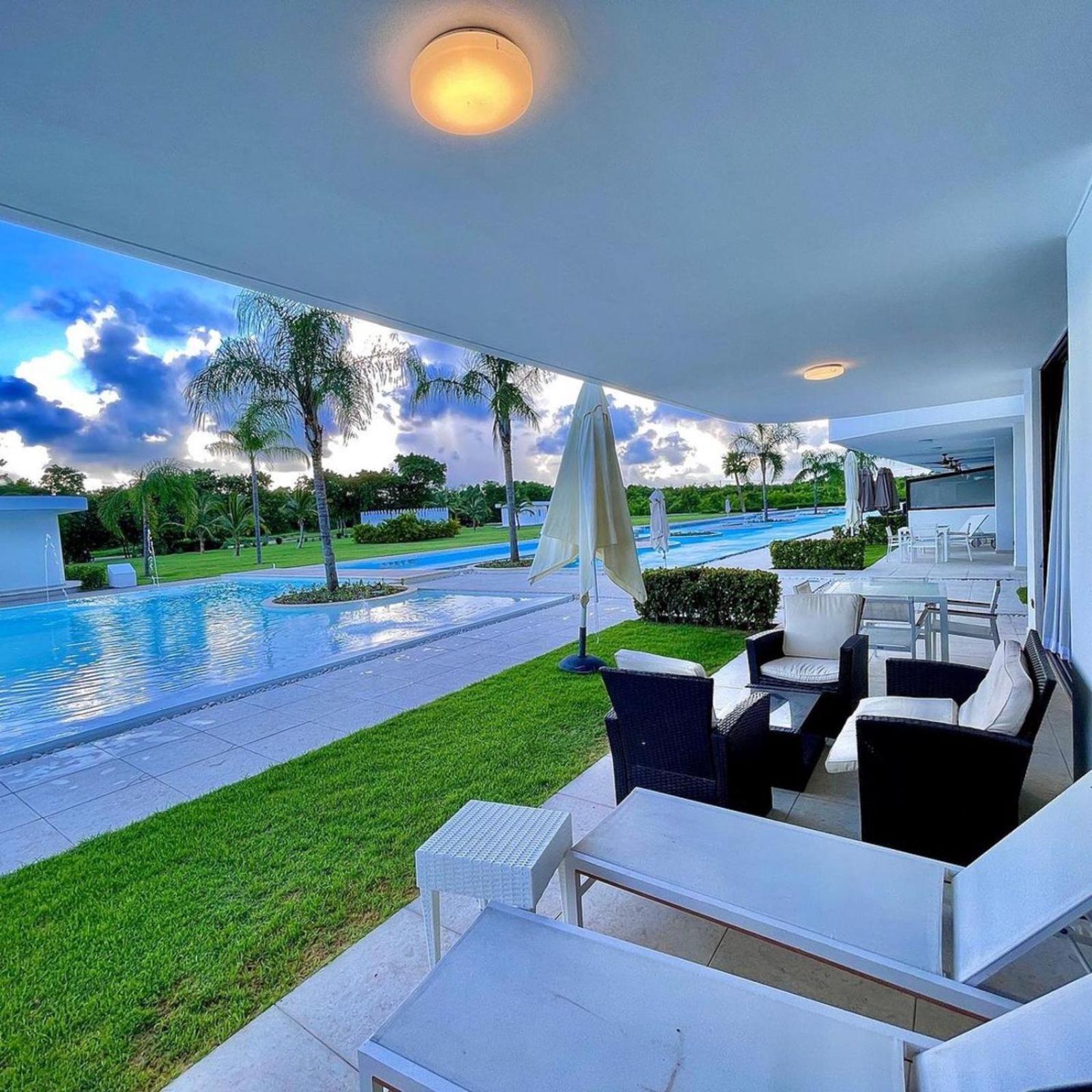 Apartamento Hermoso Cana Rock Star Acceso Directo A La Piscina C-105, C-106, B-102 Y B-104 Punta Cana