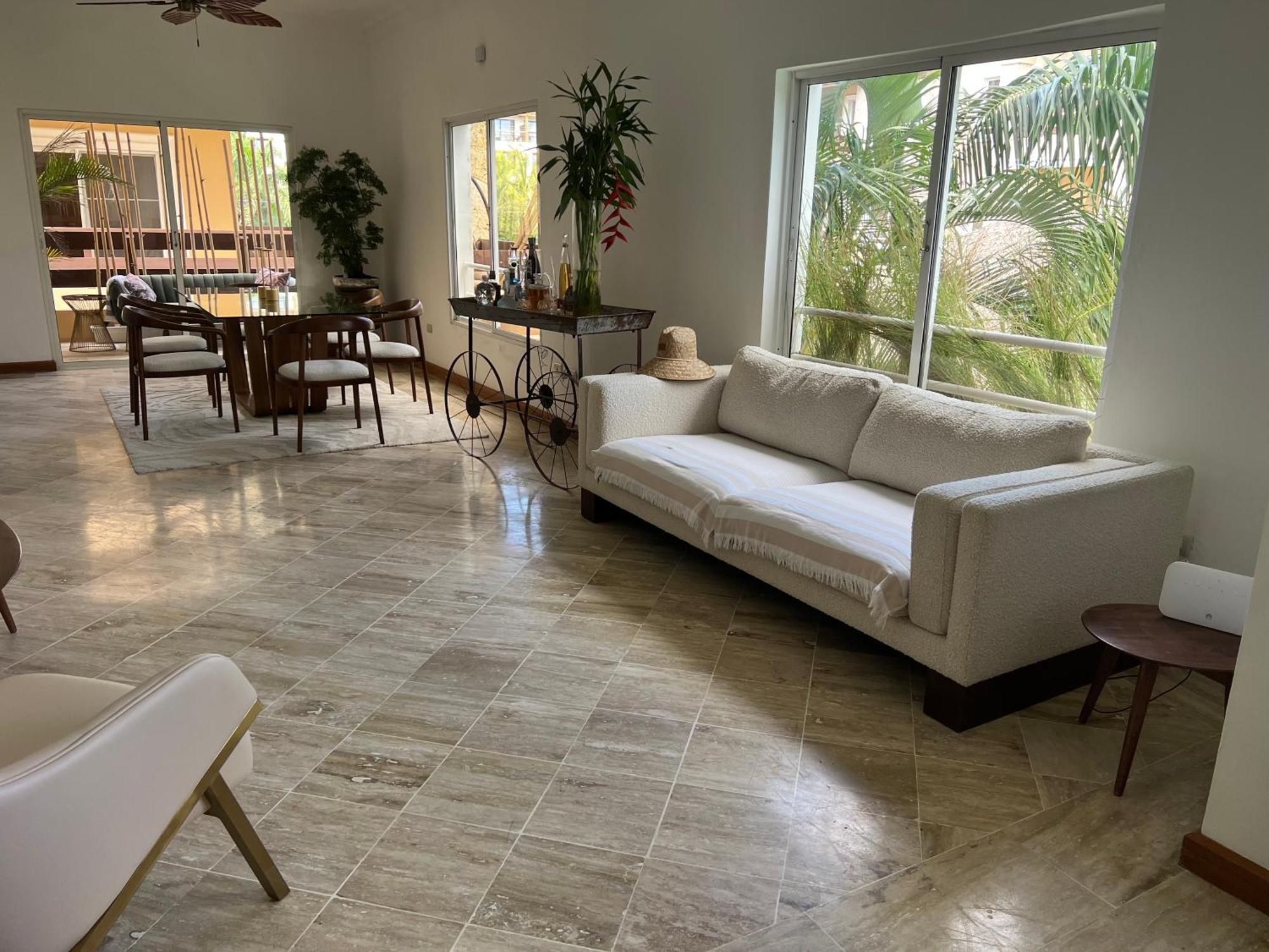 Privatunterkunft Suite, Pool And *