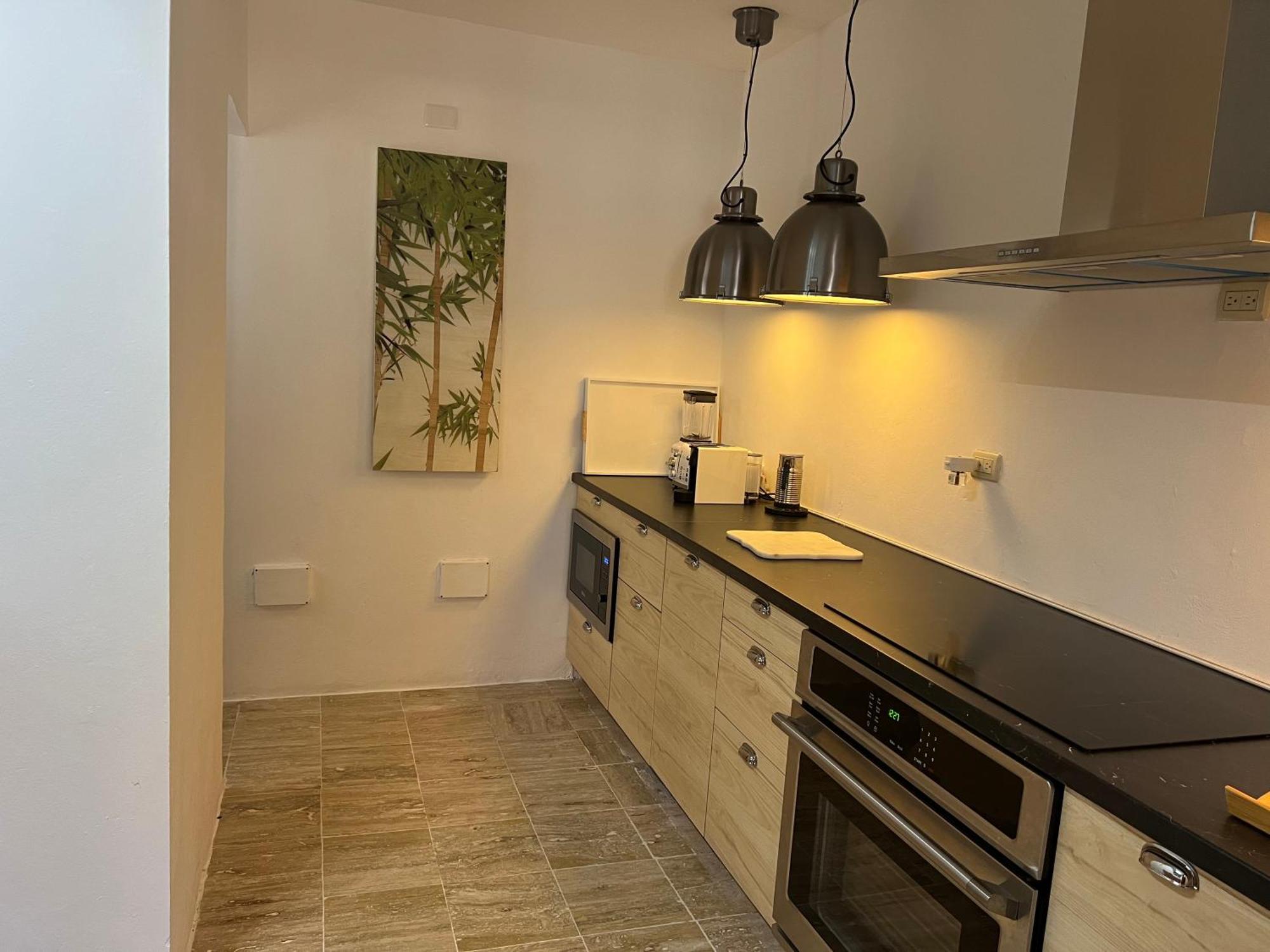 Privatunterkunft Suite, Pool And