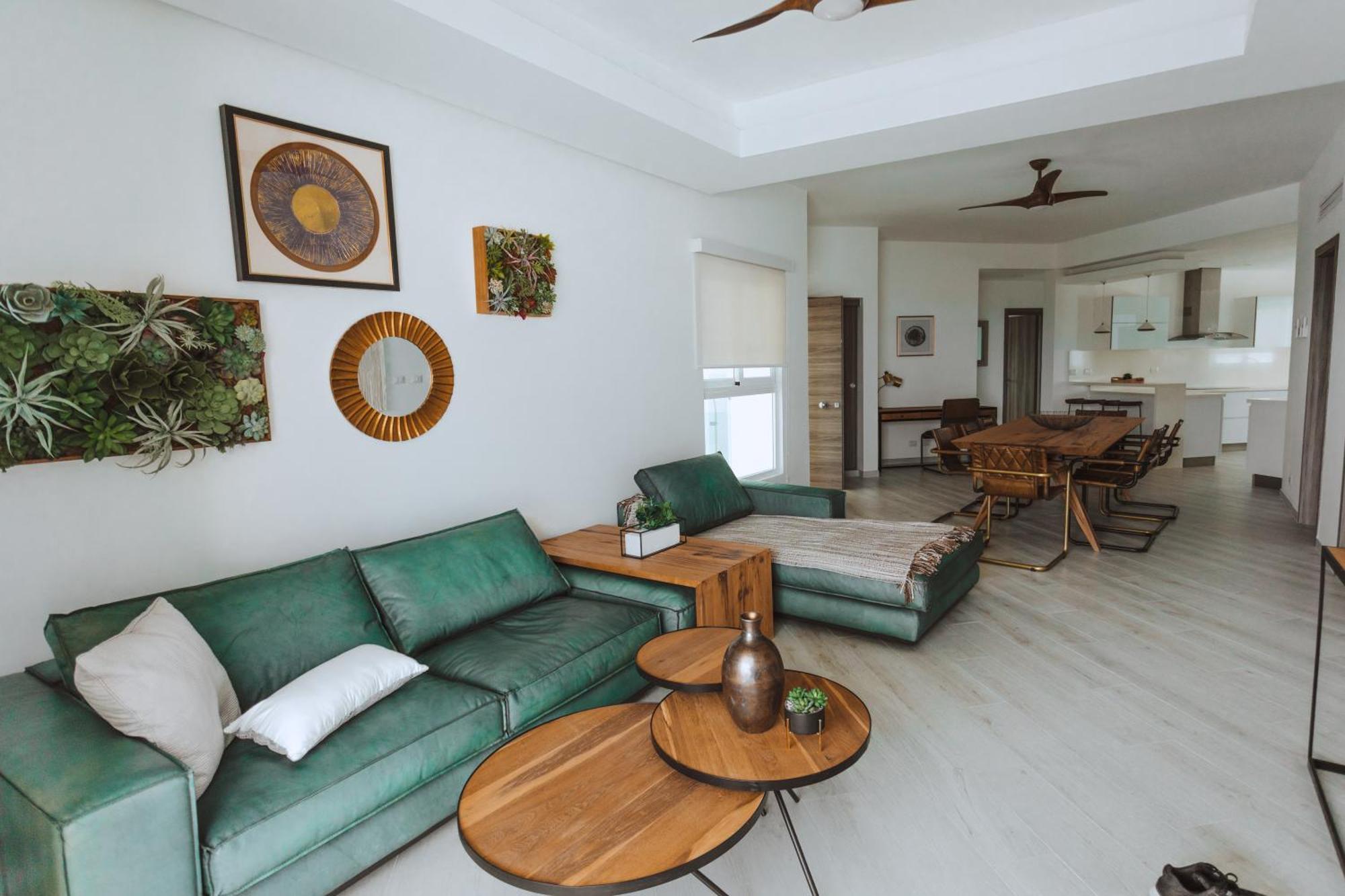 Apartment Amazing 3 Bedroom With Ocean Views *