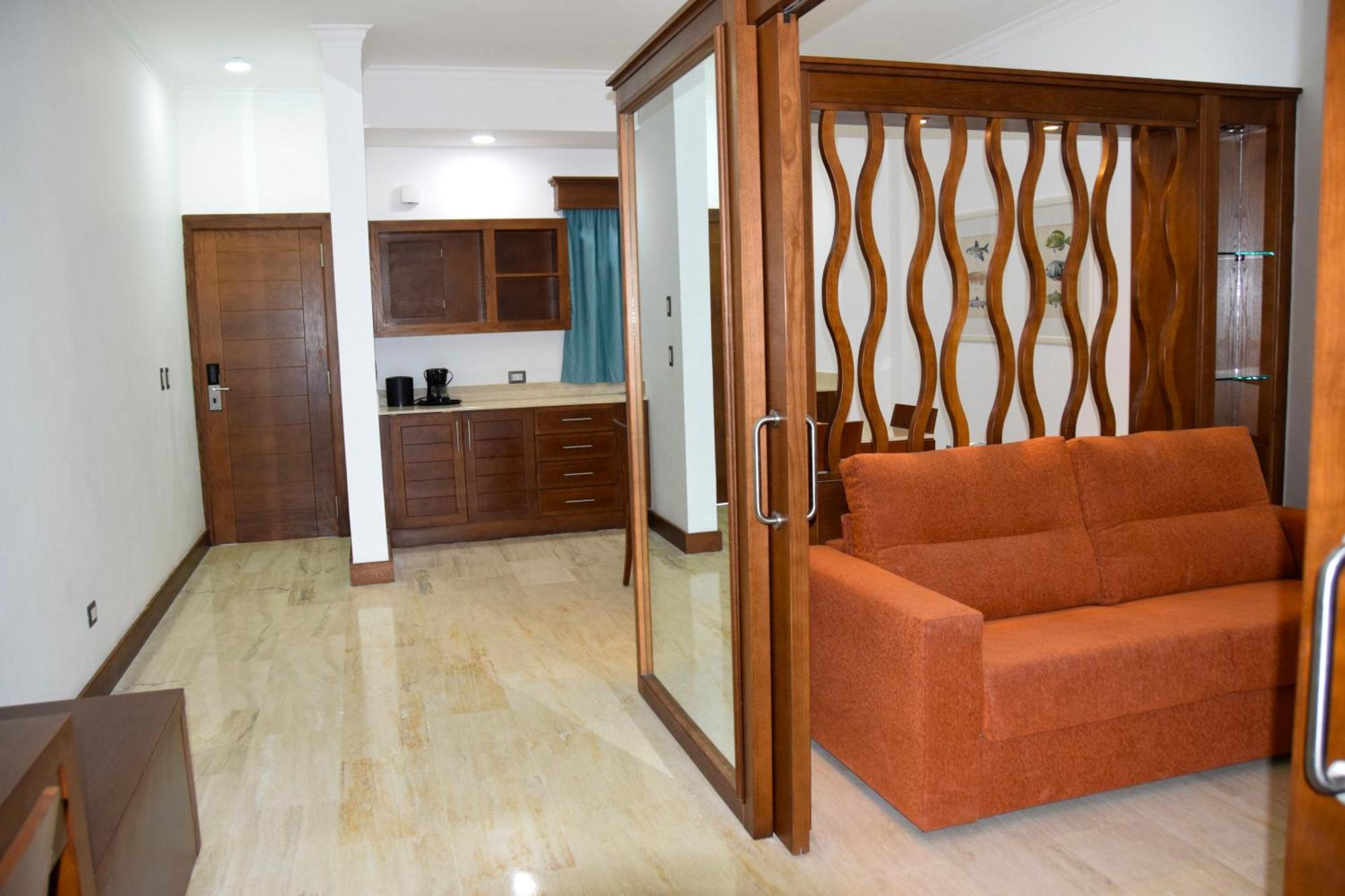 Sunset World Suites Punta Cana
