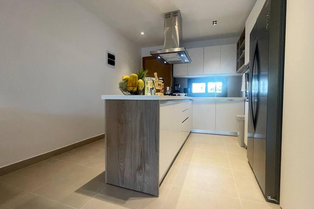 Tropical Deluxe 2 Bedroom Unit With Jacuzzi Apartment *