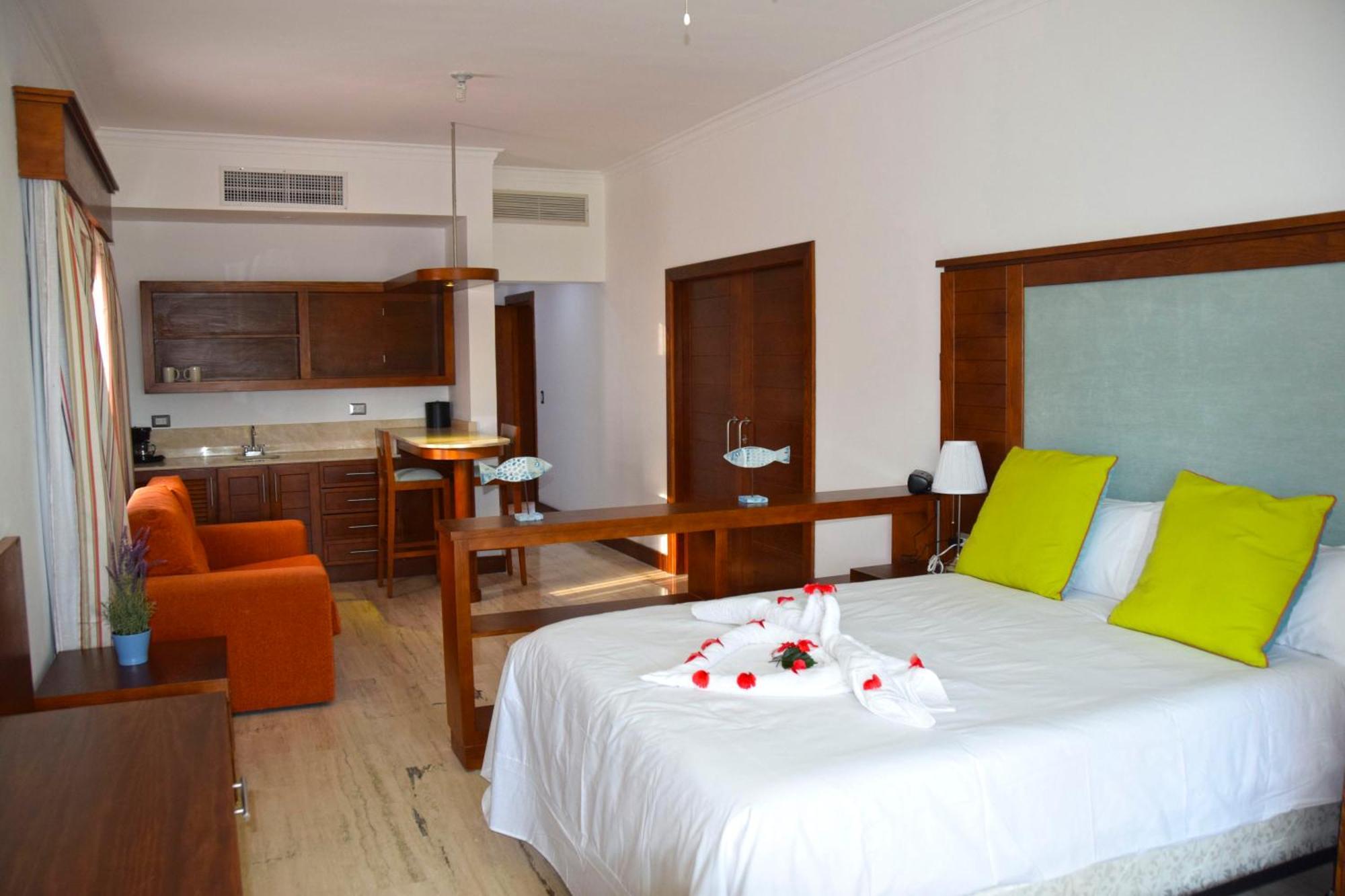 Hotel Sunset World Suites Punta Cana