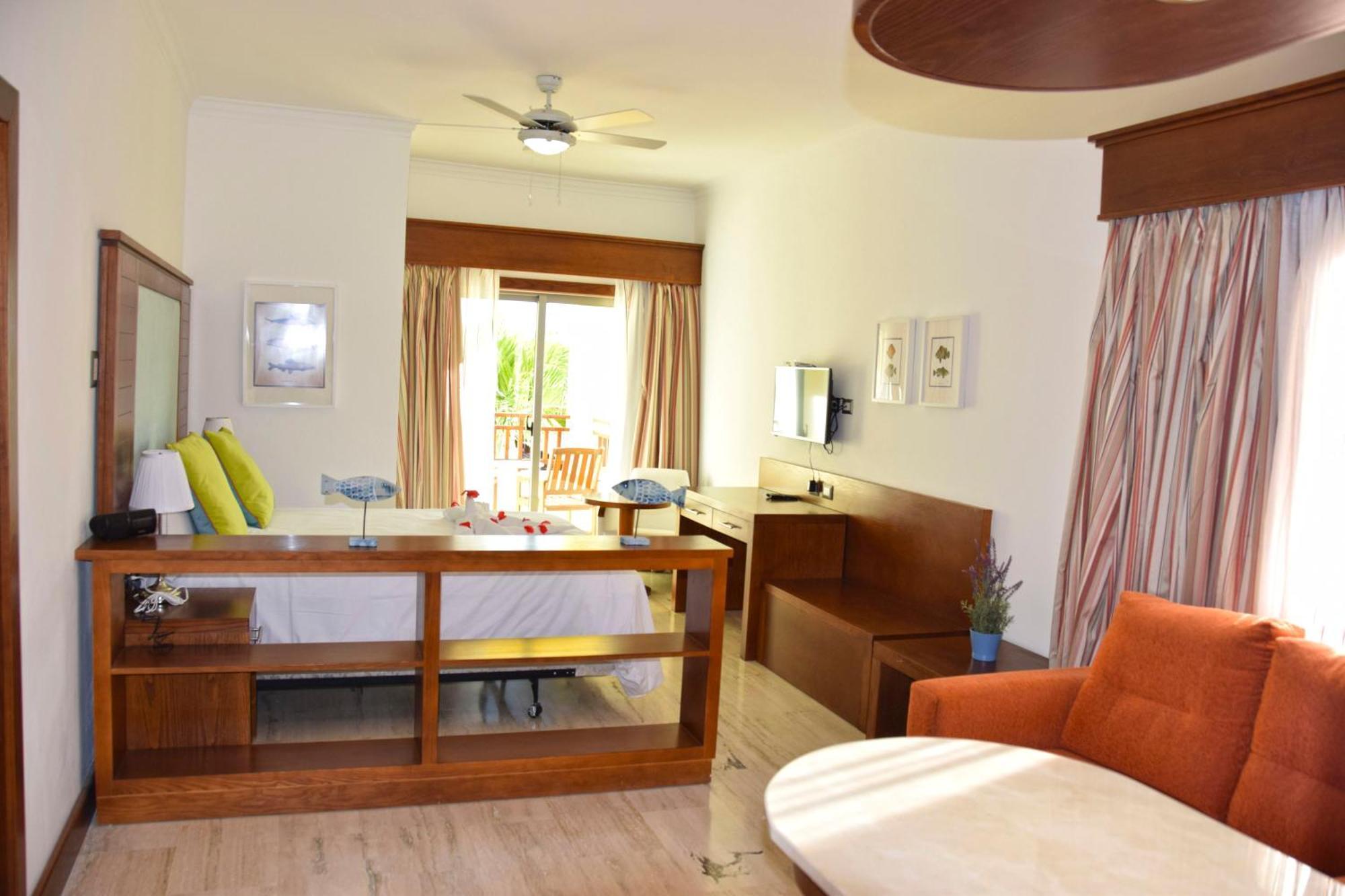 Sunset World Suites Hotel Punta Cana
