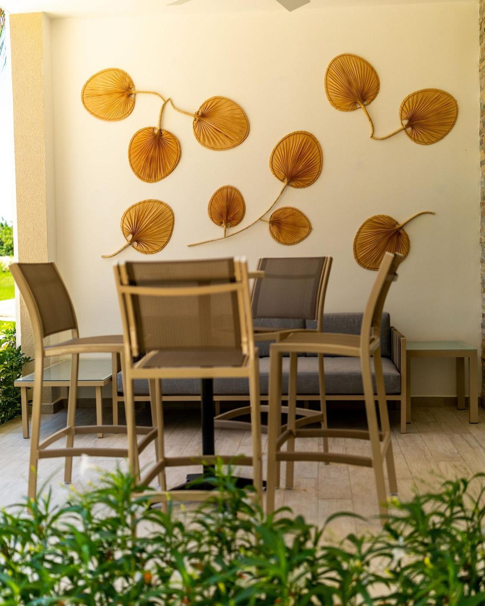Lujoso Apto Vista Piscina Y Golf En Cana Pearl *