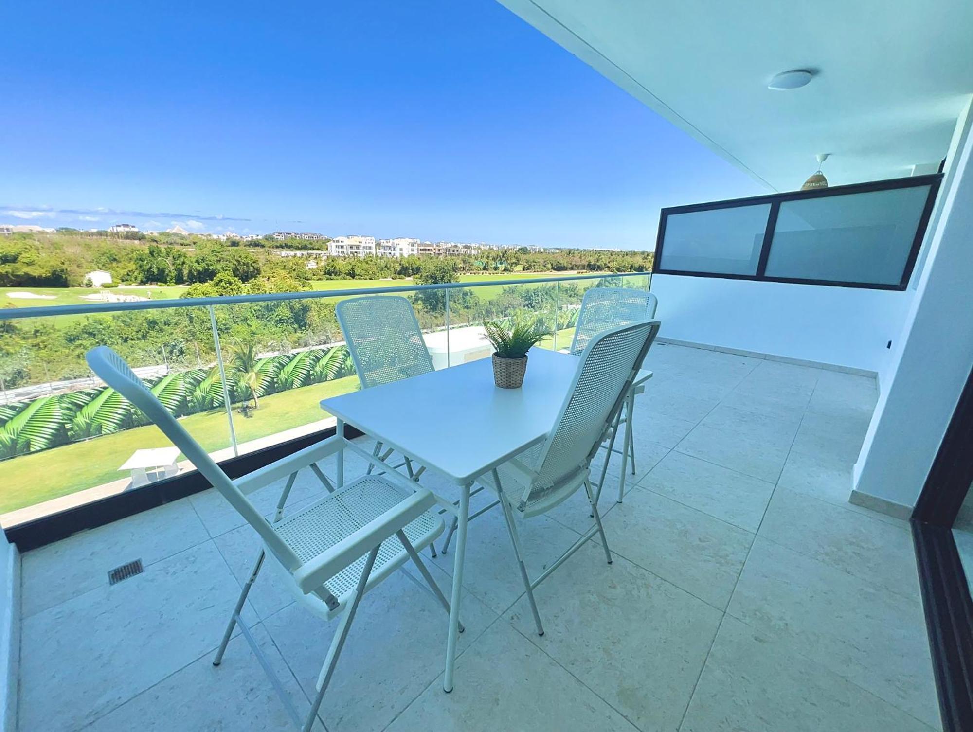 Cana Rock Condos, Lujo Vista Golf