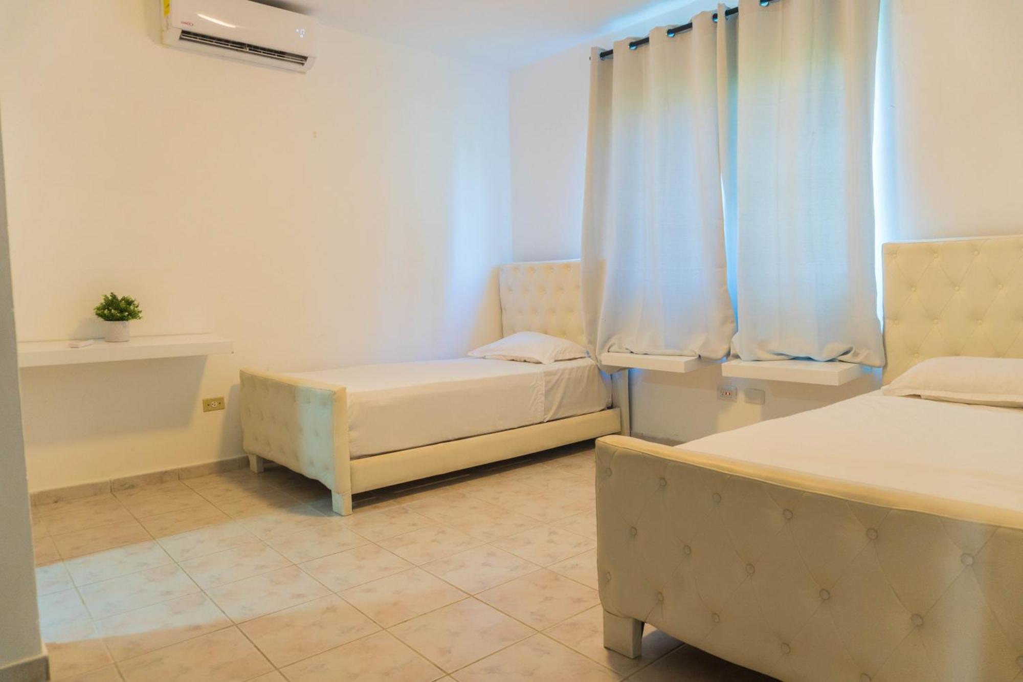 Sun Circle Pool & Apartment