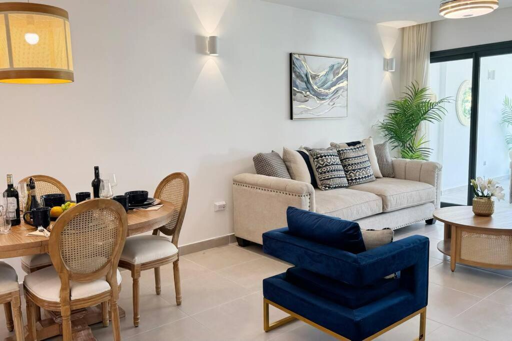 Apartment The Zee Corner Tropical Paradise At The Caribe