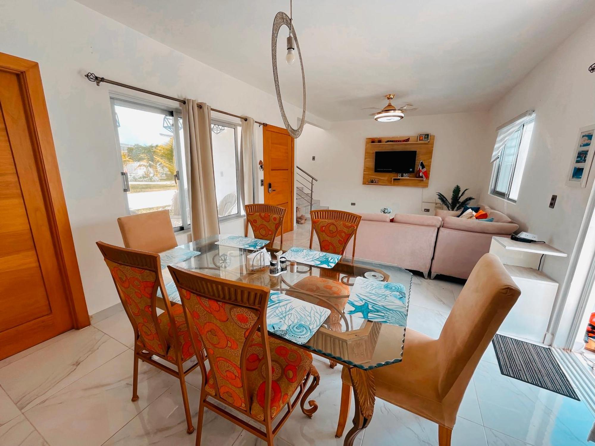 Familiar Pc-private Pool, Bbq, 15 Mnts From Airport Villa