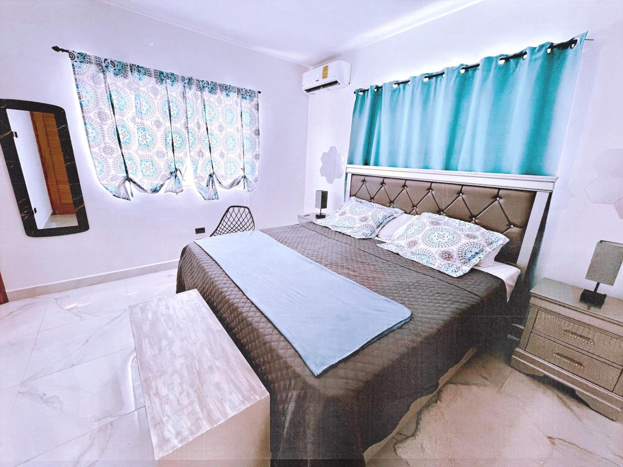 Familiar Pc-private Pool, Bbq, 15 Mnts From Airport *