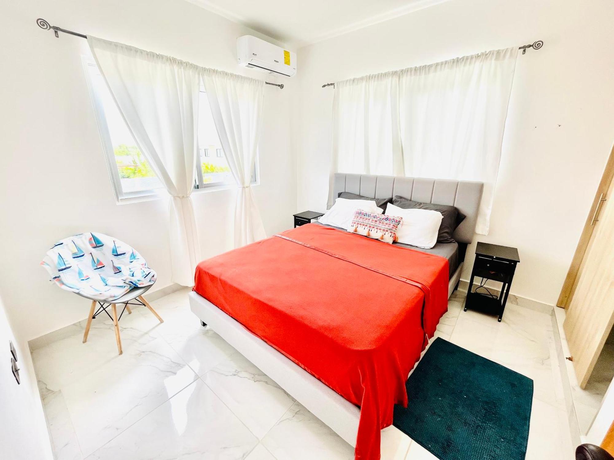 Familiar Pc-private Pool, Bbq, 15 Mnts From Airport Villa *
