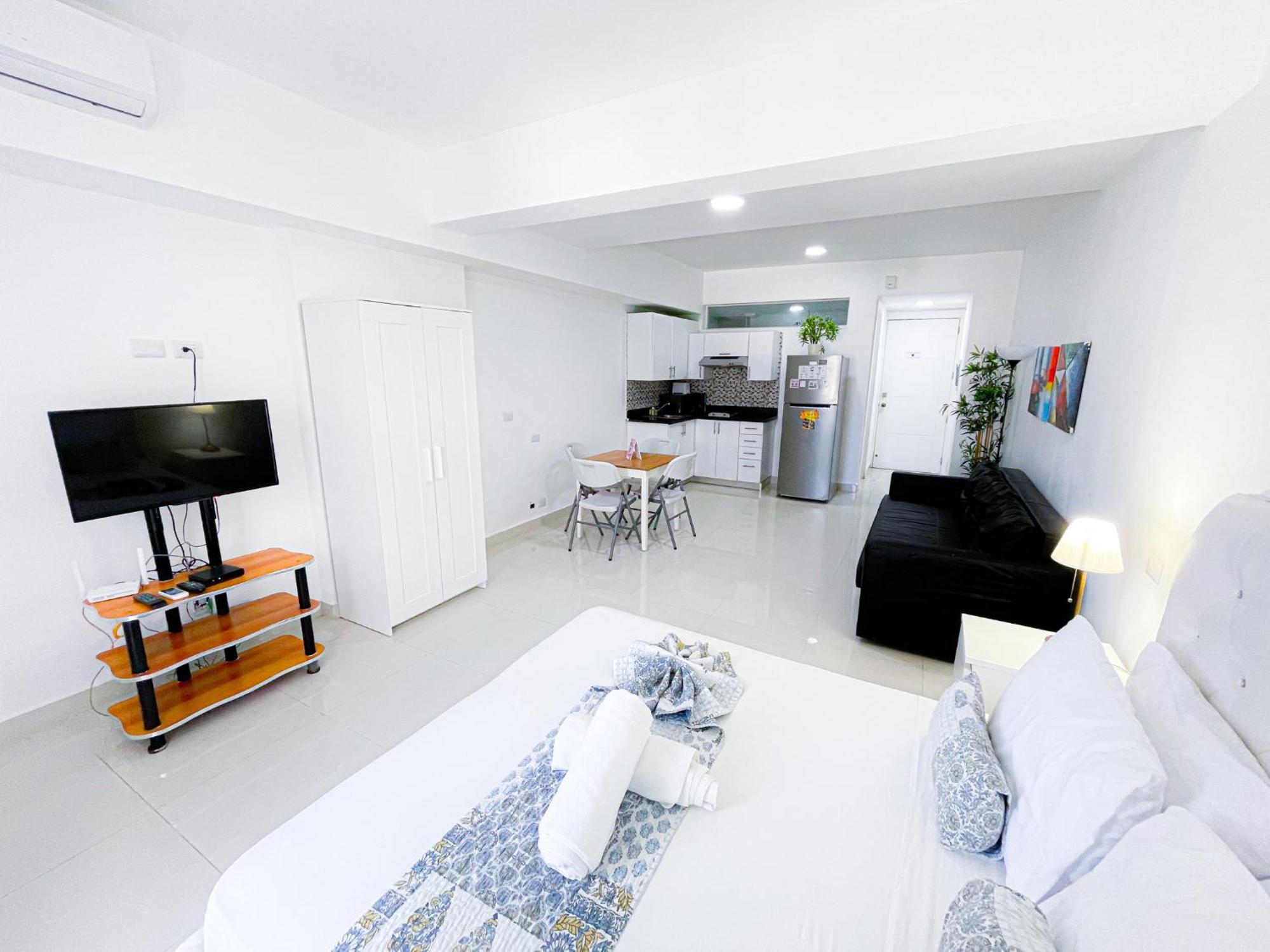 Rooftop Pool Ducassi Tropicana Studio Suites Deluxe Club & Hotel 5*