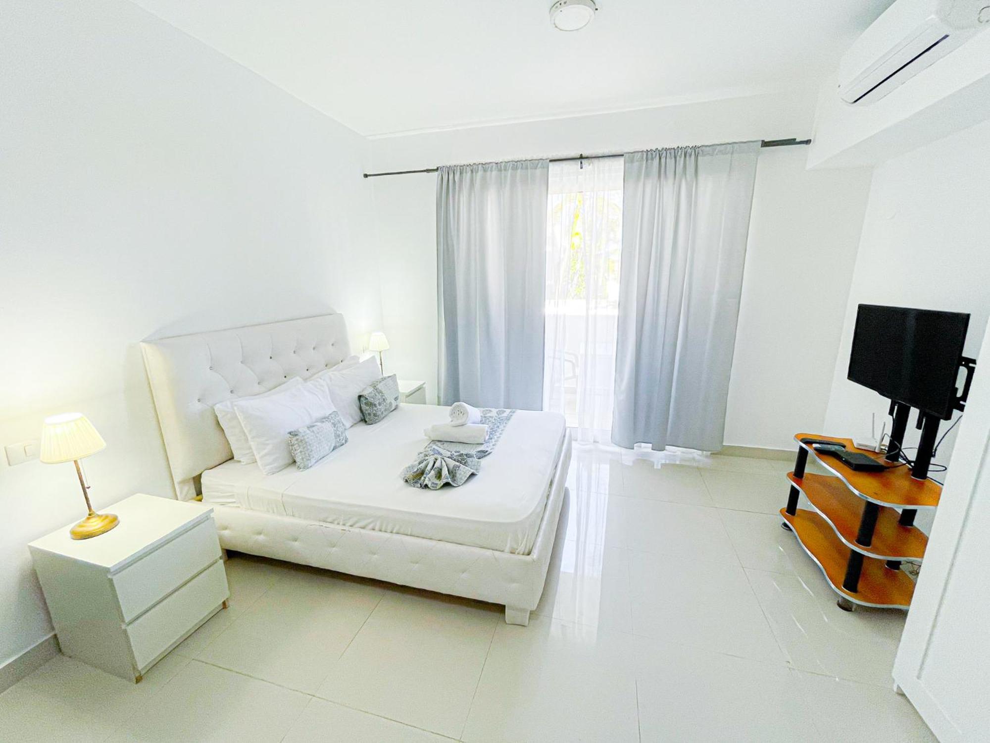 Hotel Rooftop Pool Ducassi Tropicana Studio Suites Deluxe Club &