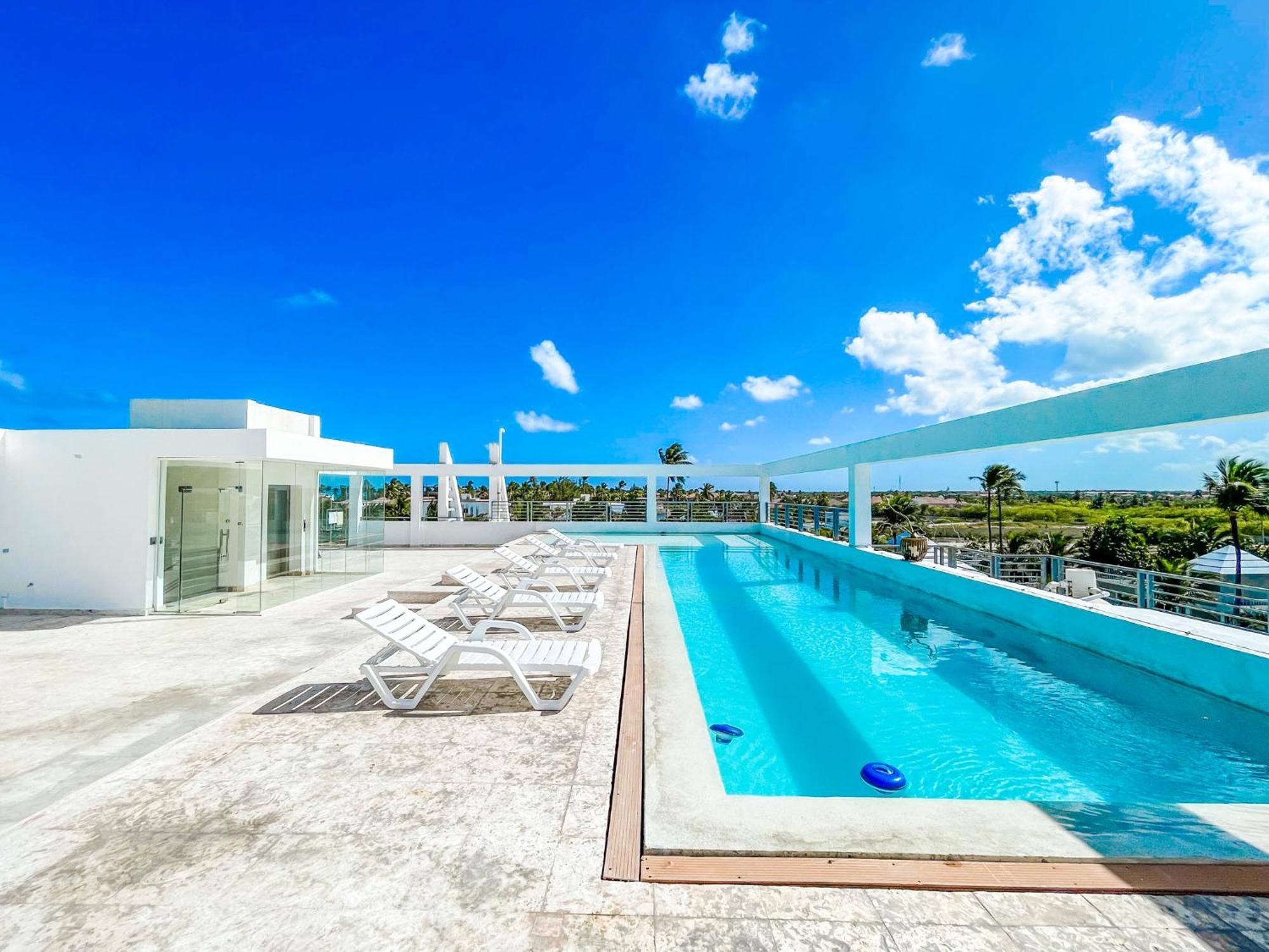 Hotel Rooftop Pool Ducassi Tropicana Studio Suites Deluxe Club & Punta Cana