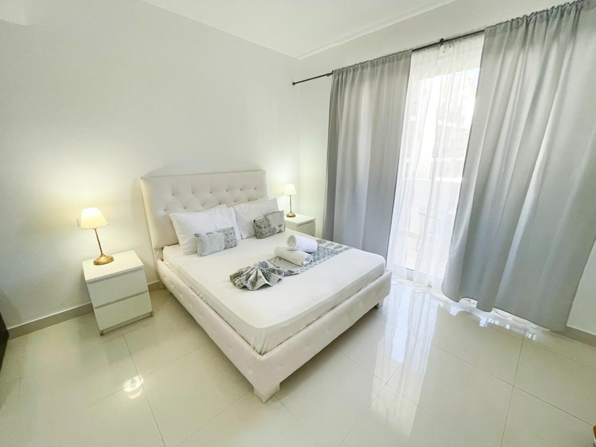 Ducassi Vacation Rooftop Pool Beach & Spa