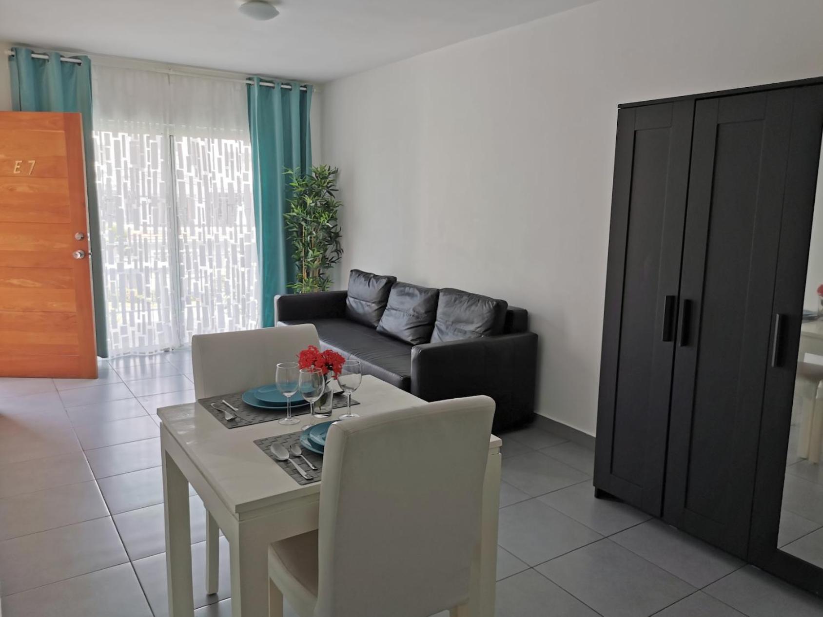 Sol Caribe Suites - Playa Corales - Club, Wifi, Swimming Pool Punta Cana