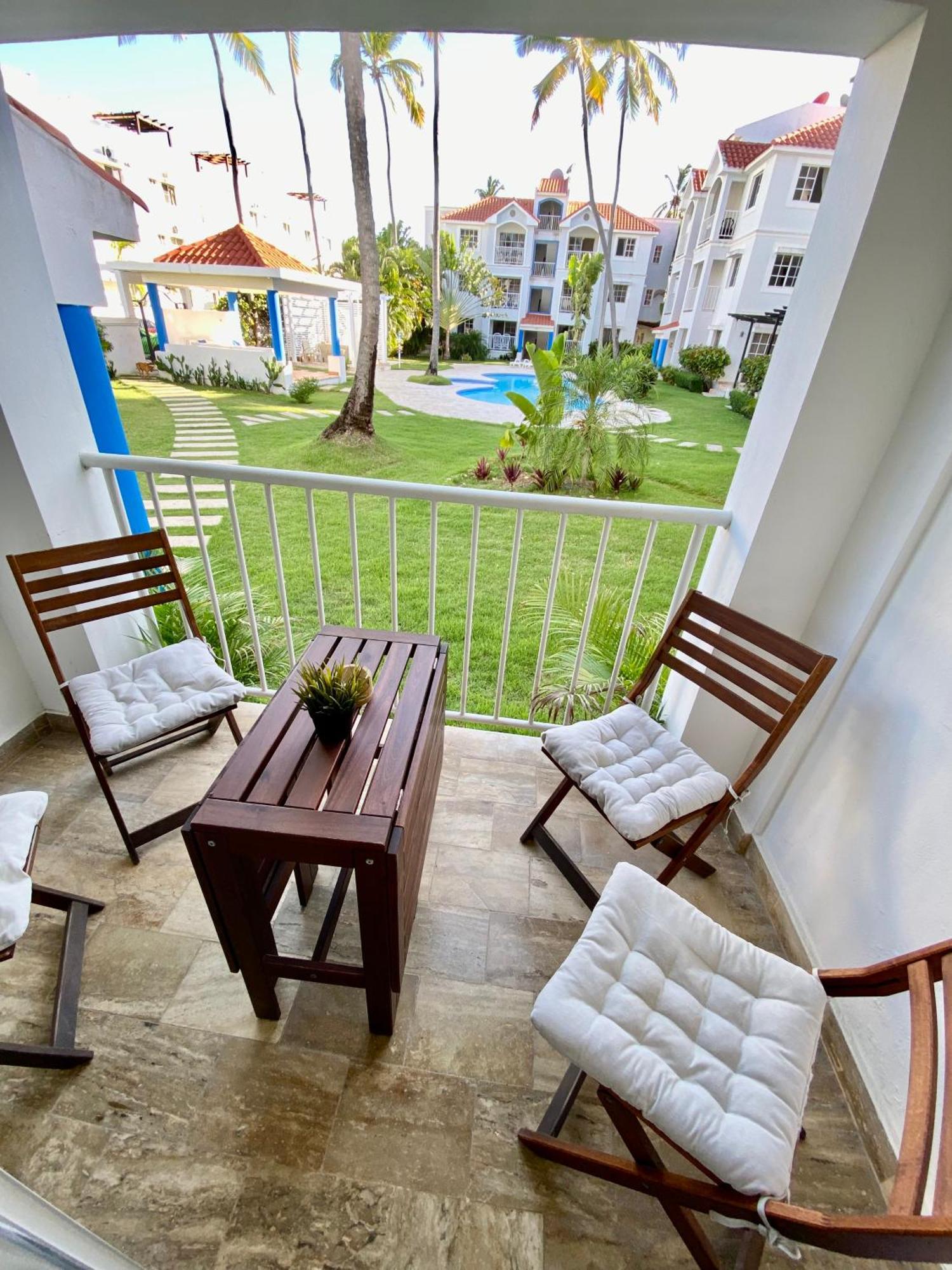 Madonna Pool Corales Apartamento