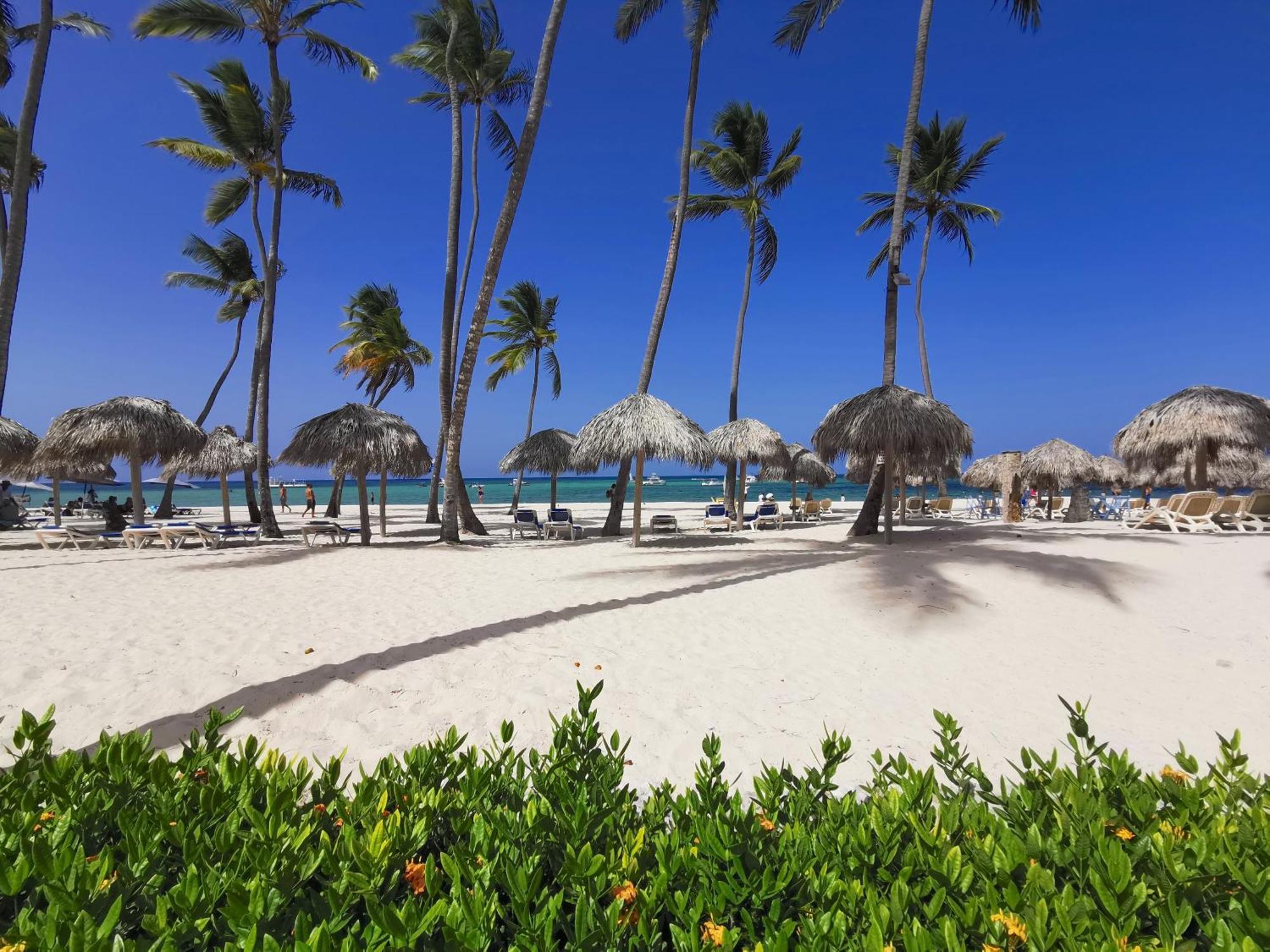 Coral Suites And Playa Corales Apartment *