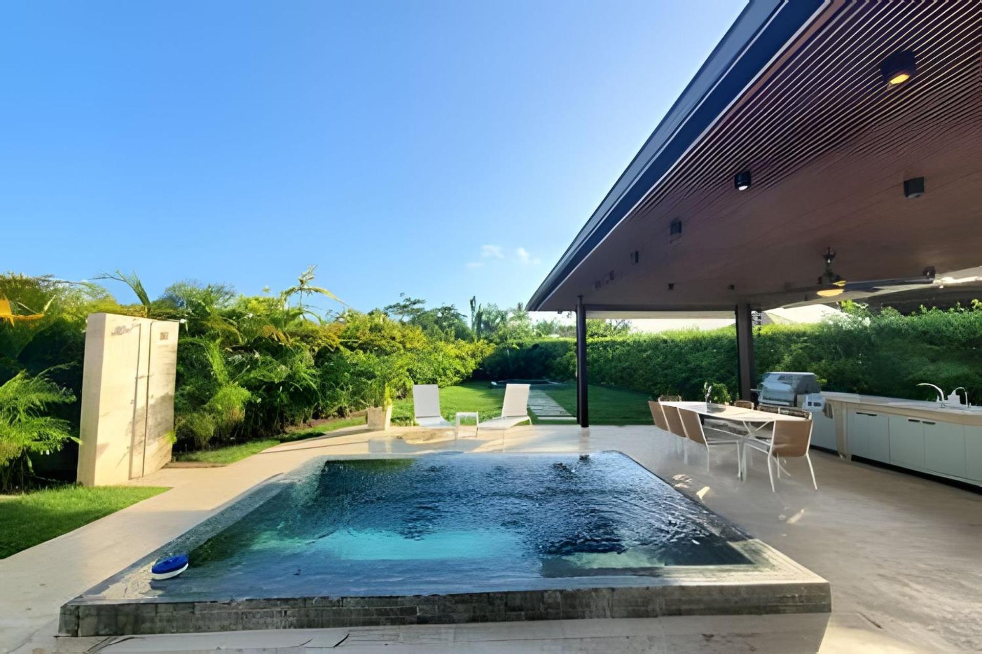 Holiday home Elegante Privada De 4 Con Piscina Y Jacuzzi Punta Cana
