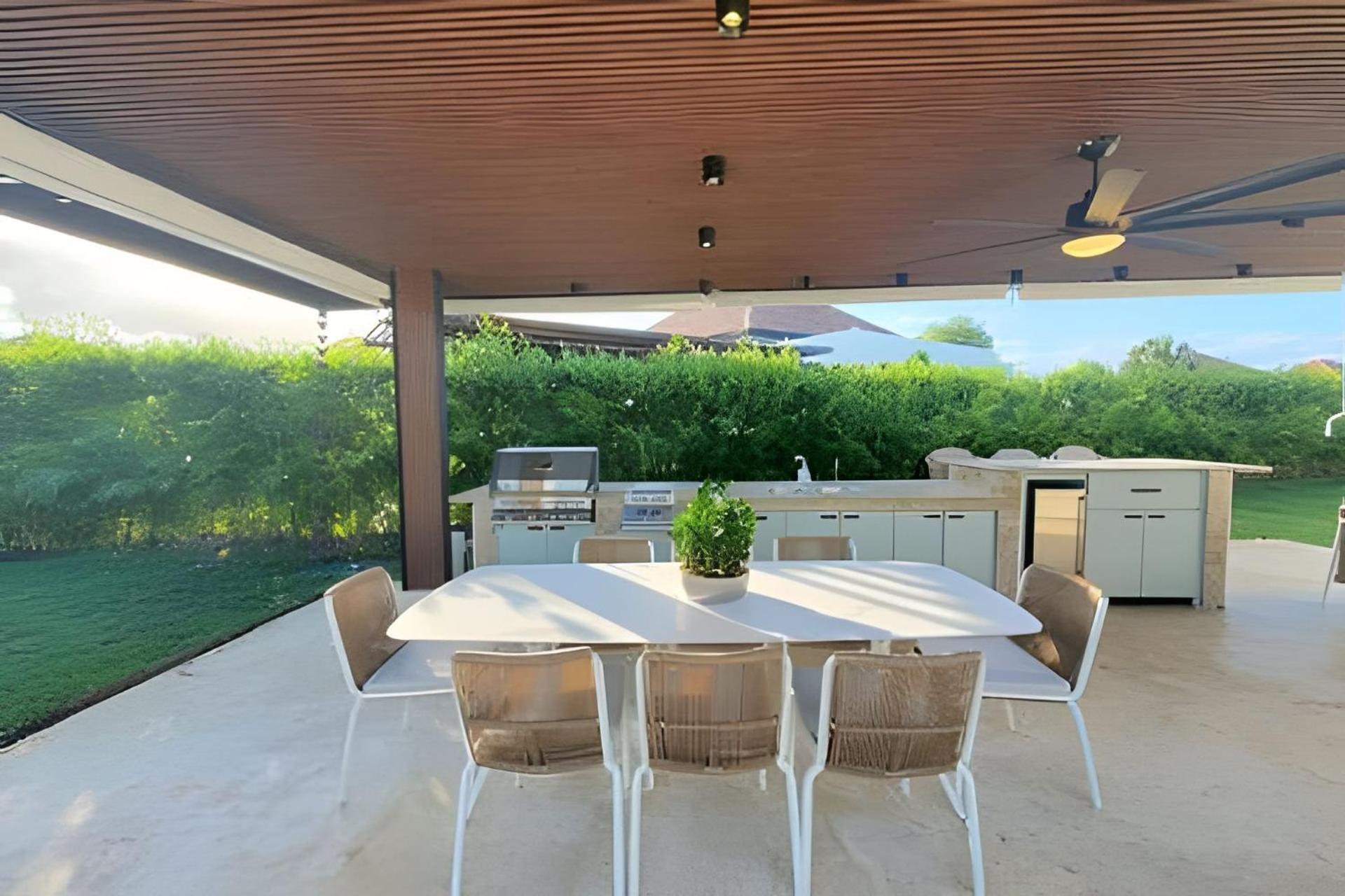 Elegante Privada De 4 Con Piscina Y Jacuzzi Holiday home *