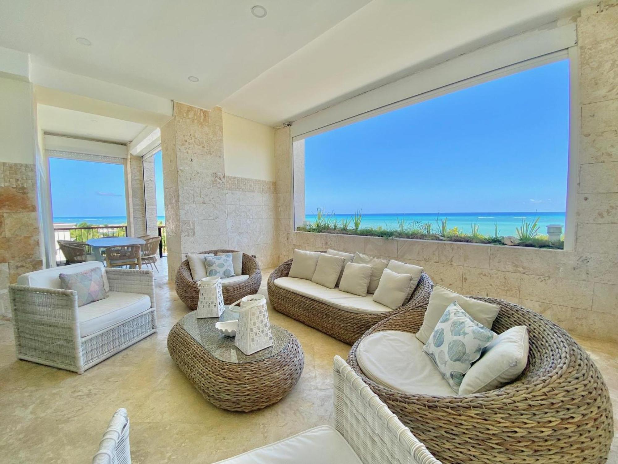 Beautiful Beachfront Penthouse At Cap Cana Apartamento *