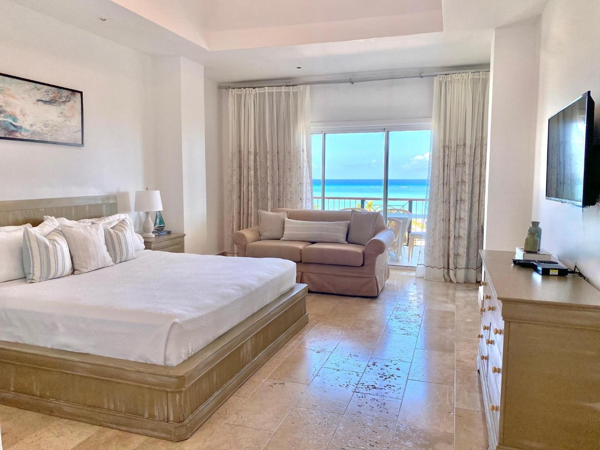 Beautiful Beachfront Penthouse At Cap Cana * Punta Cana